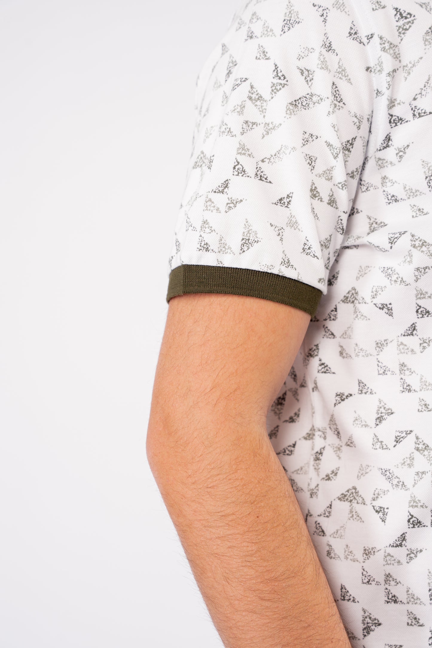 OLIVE GEOMETRICAL POLO