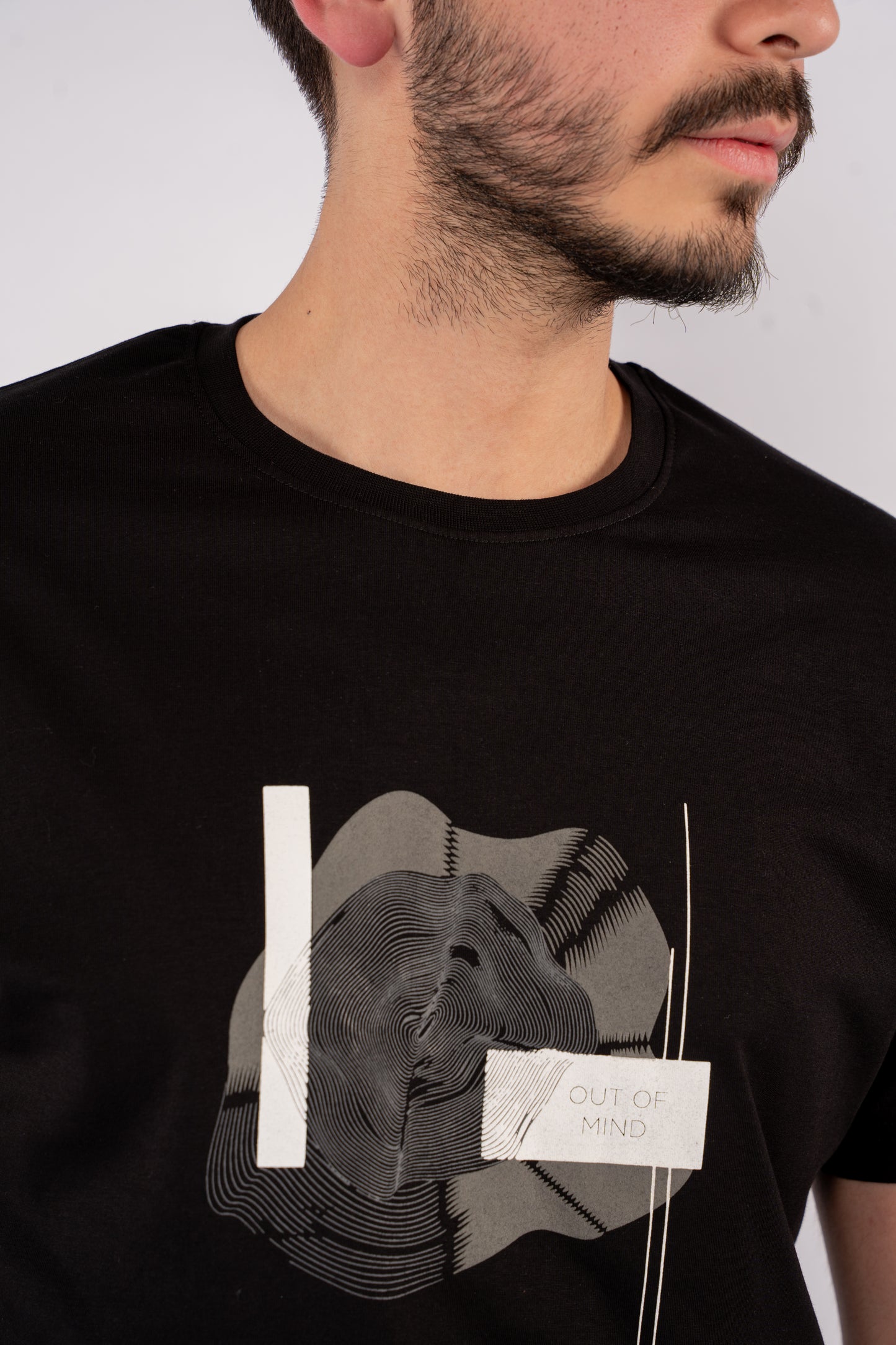 BLACK PATTERNED TSHIRT