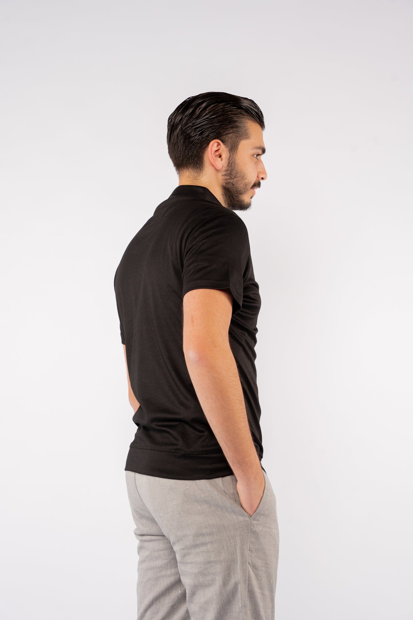 BLACK ZIPPER BUTTON COLLAR POLO