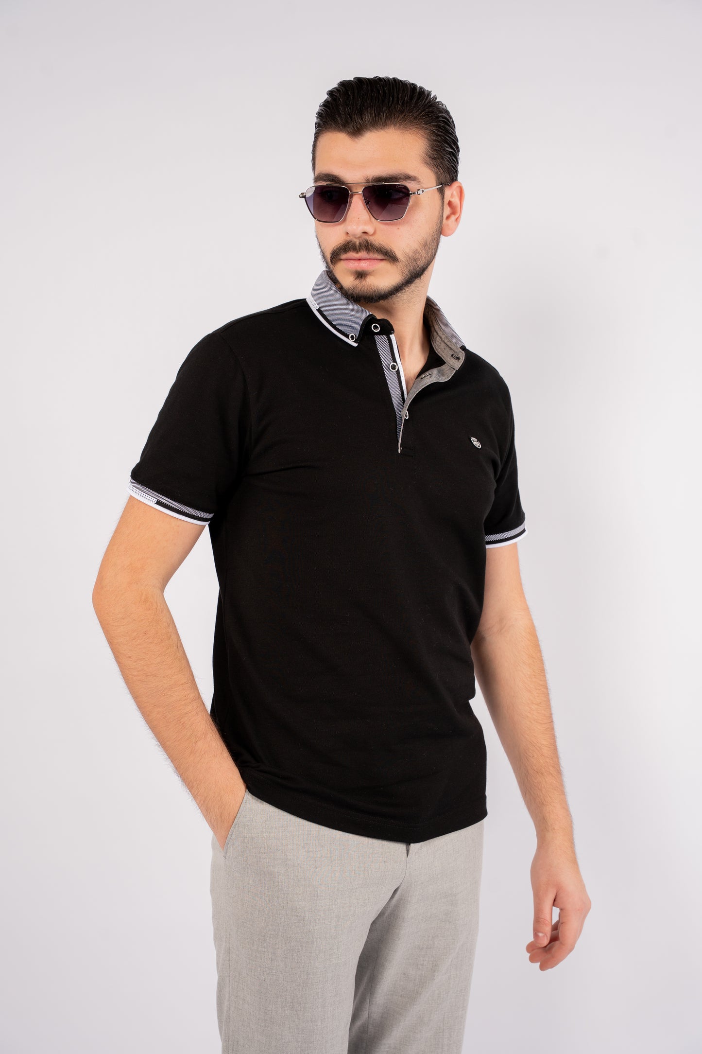 BLACK BUTTON COLLAR POLO