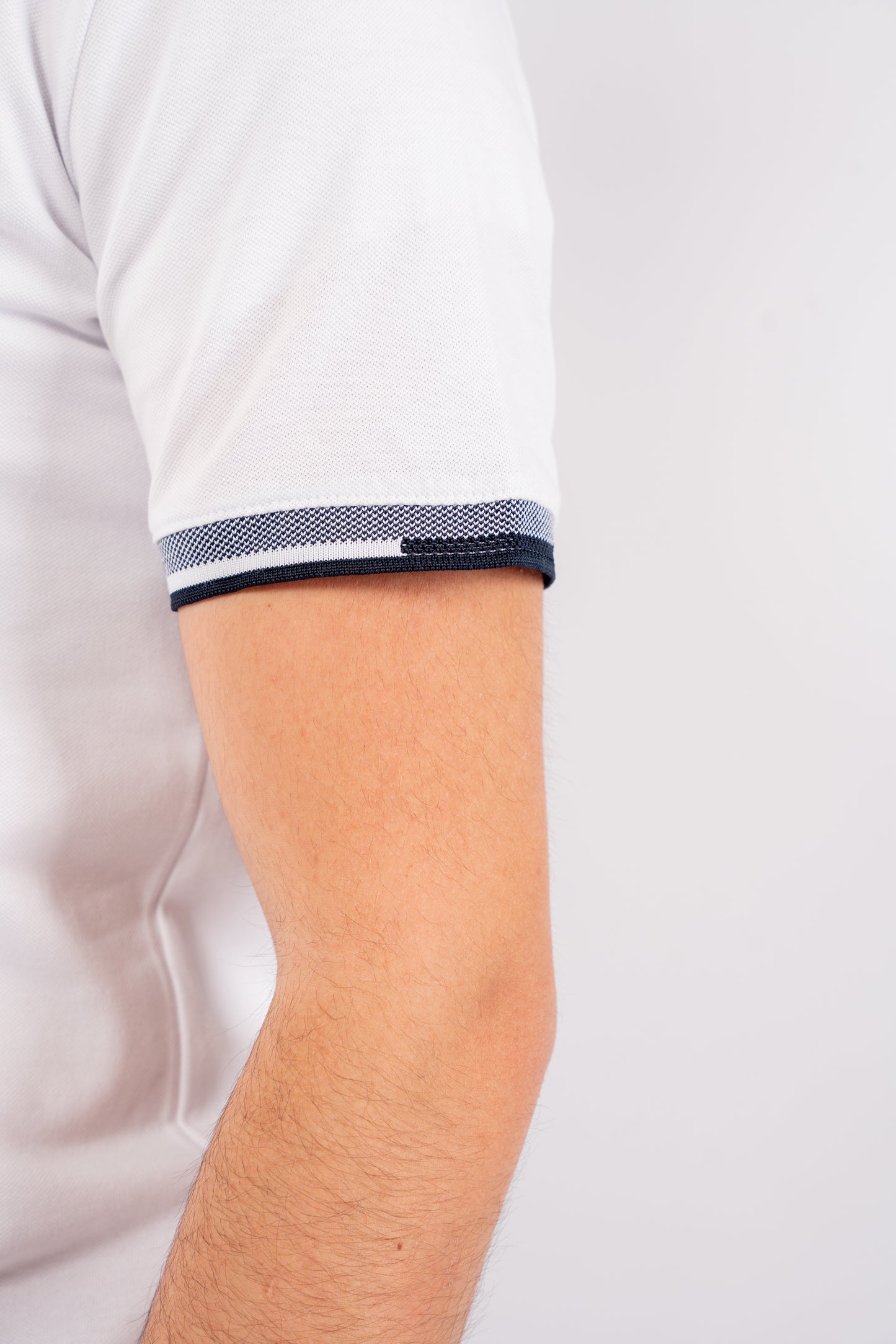 WHITE BUTTON COLLAR POLO