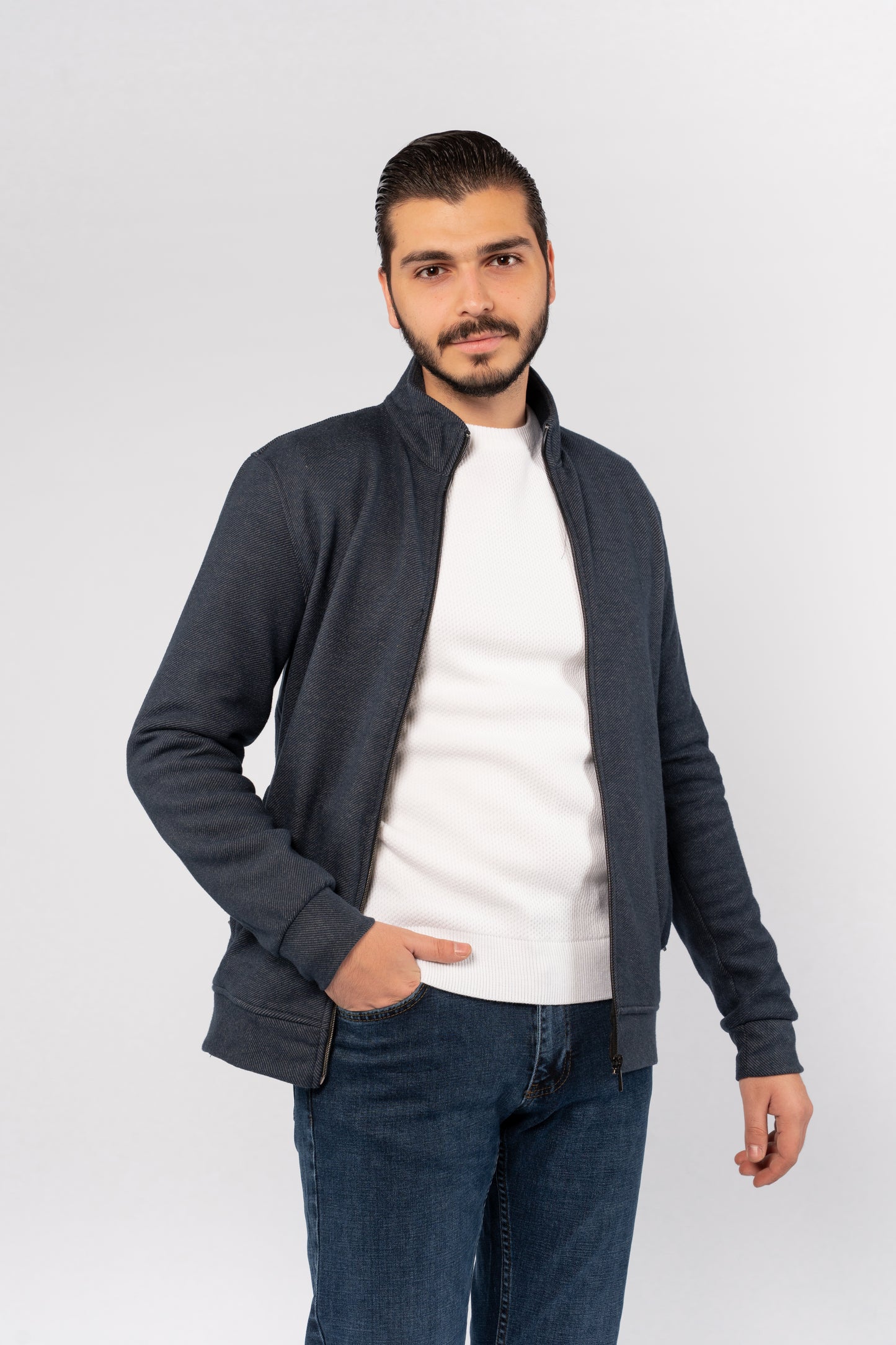 WHITE ROUND NECK PIQUET SWEATER