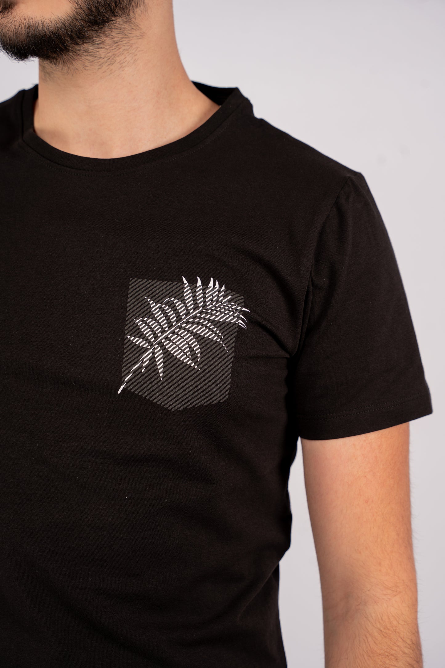 BLACK FEATHER TSHIRT