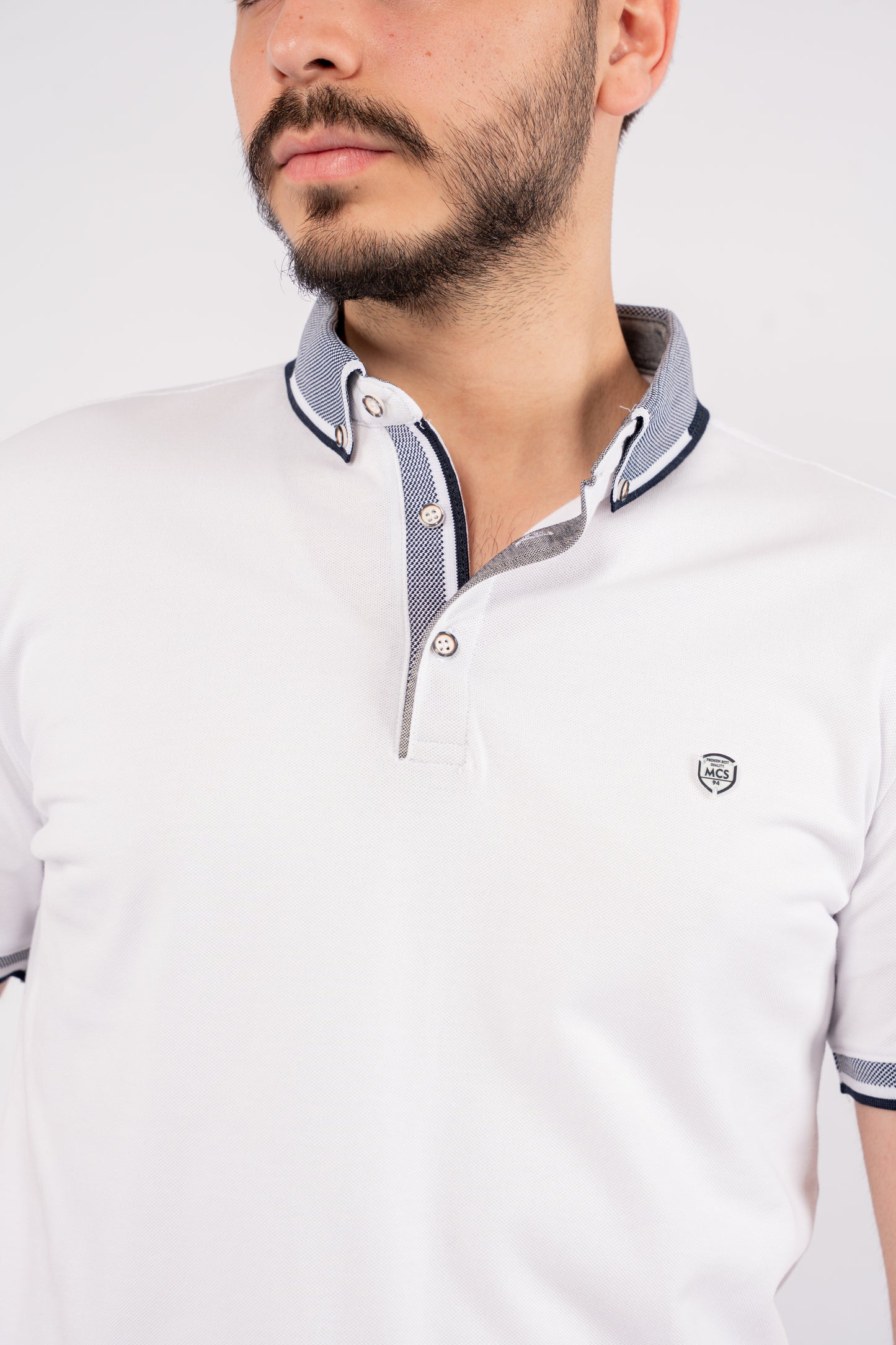 WHITE BUTTON COLLAR POLO