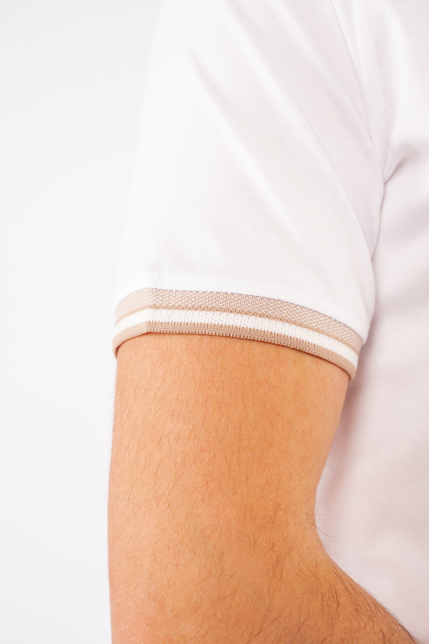 WHITE ZIPPER POLO