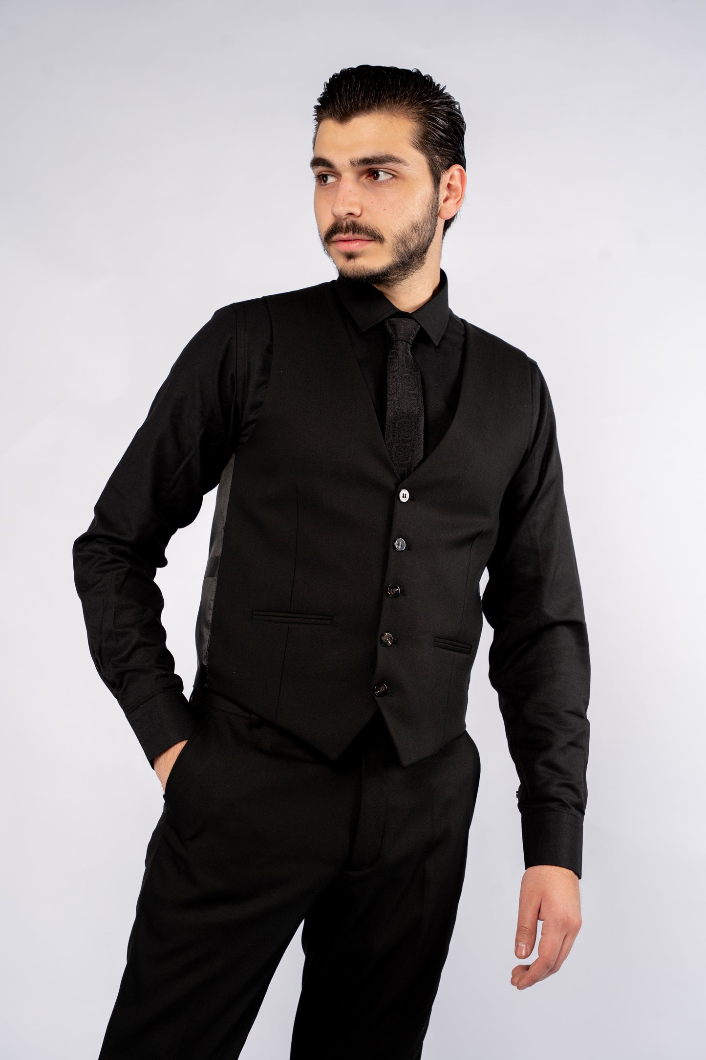 BLACK SINGLE BREASTED SUIT