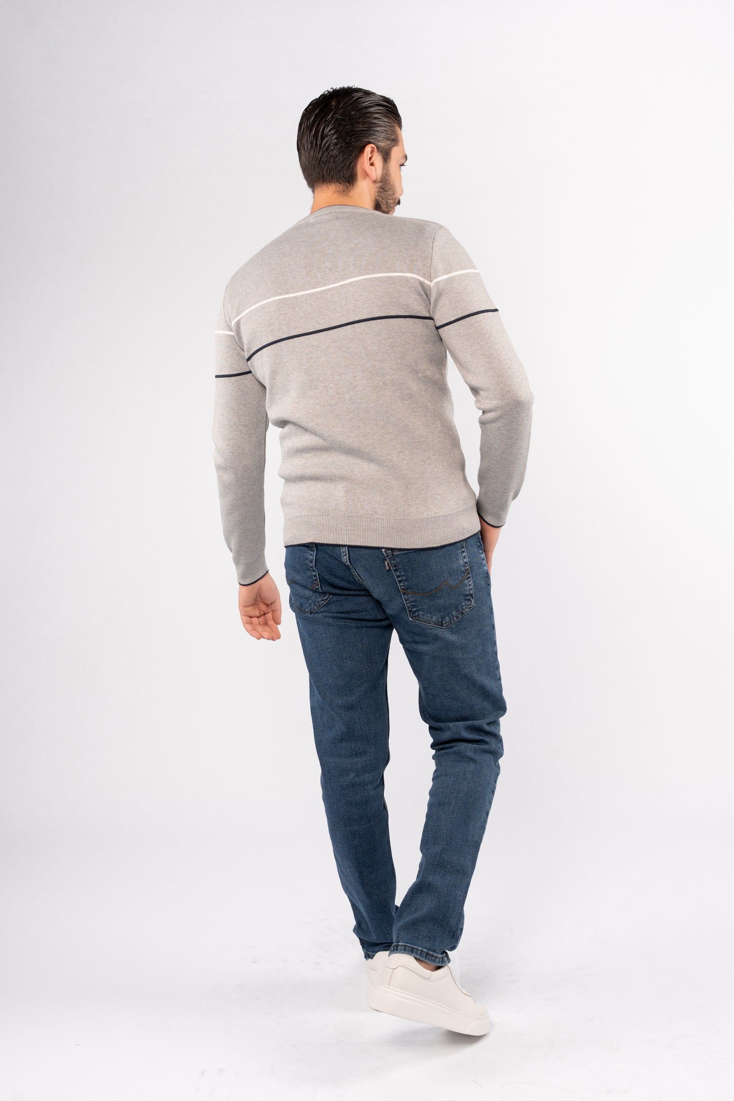 GREY NAVY LINE SWEATER