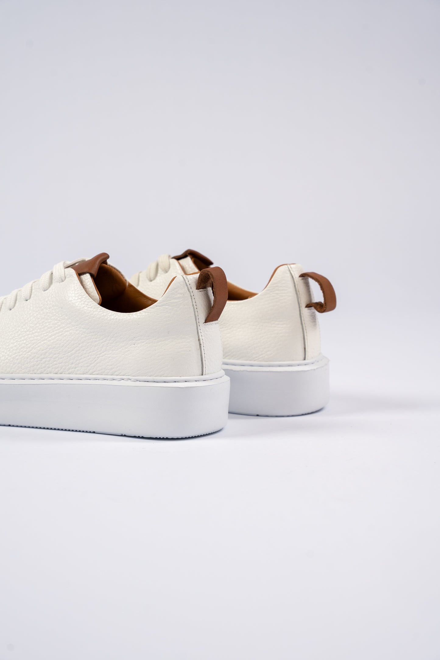WHITE HIGHSOLE SNEAKER