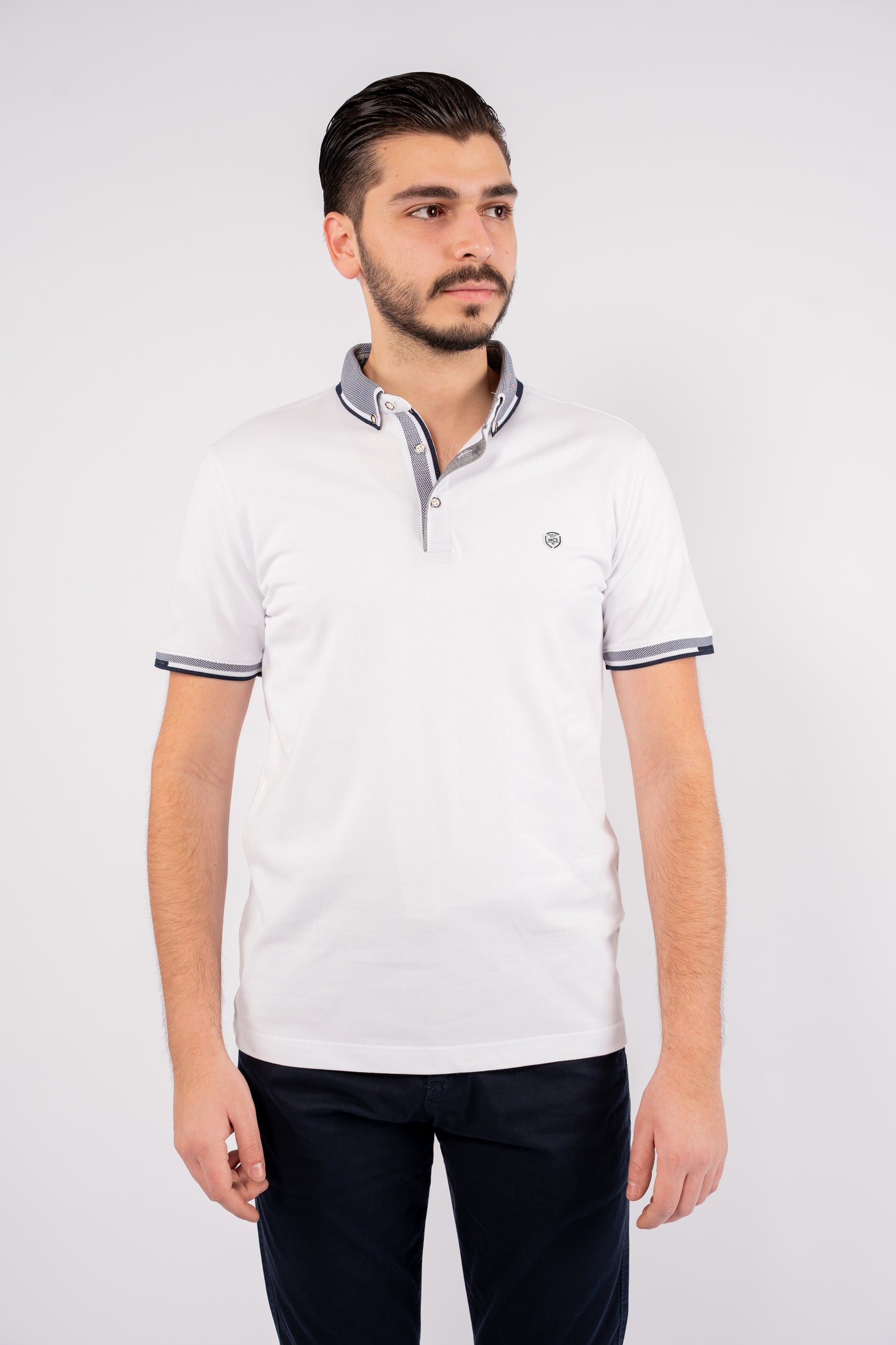 WHITE BUTTON COLLAR POLO