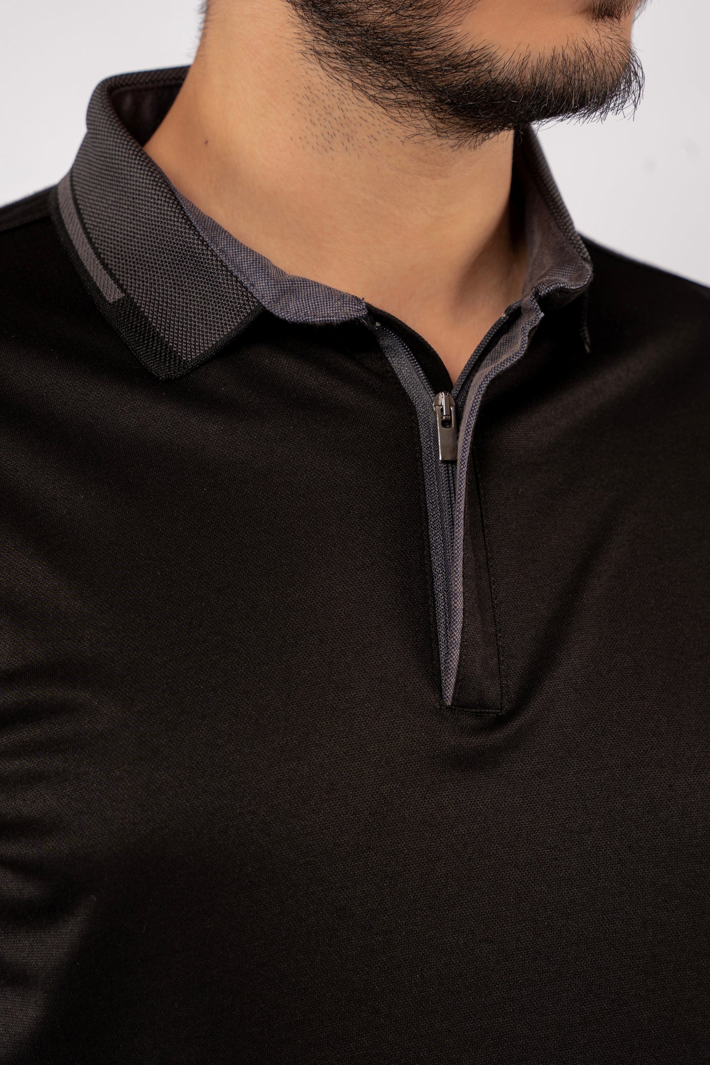 BLACK ZIPPER POLO