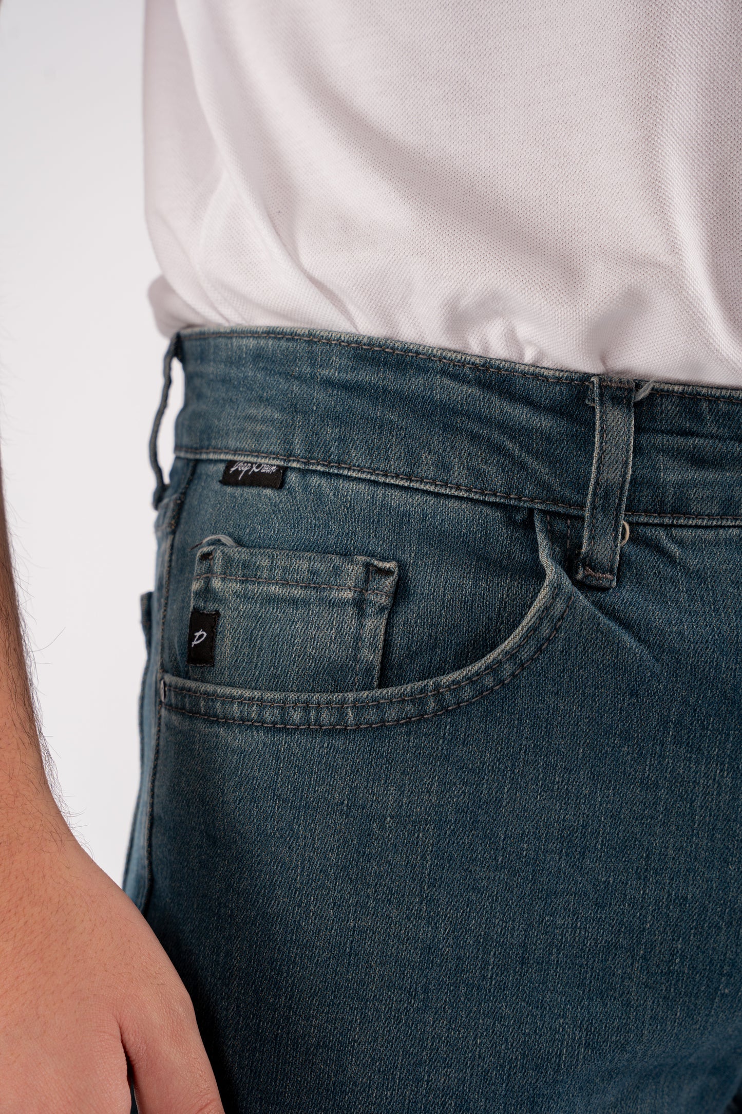 WARM NAVY REGULAR FIT DENIM