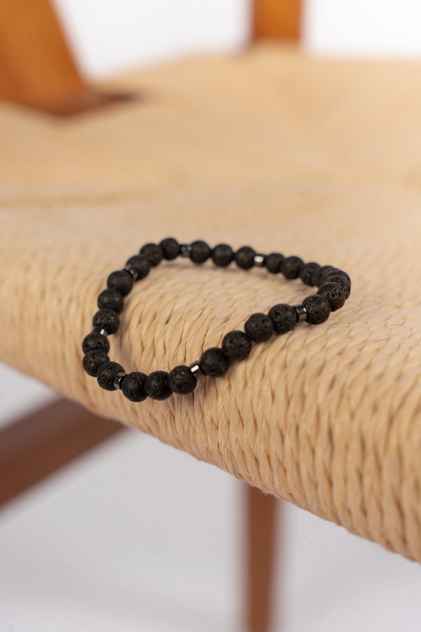 BLACK BEADED BRACELET