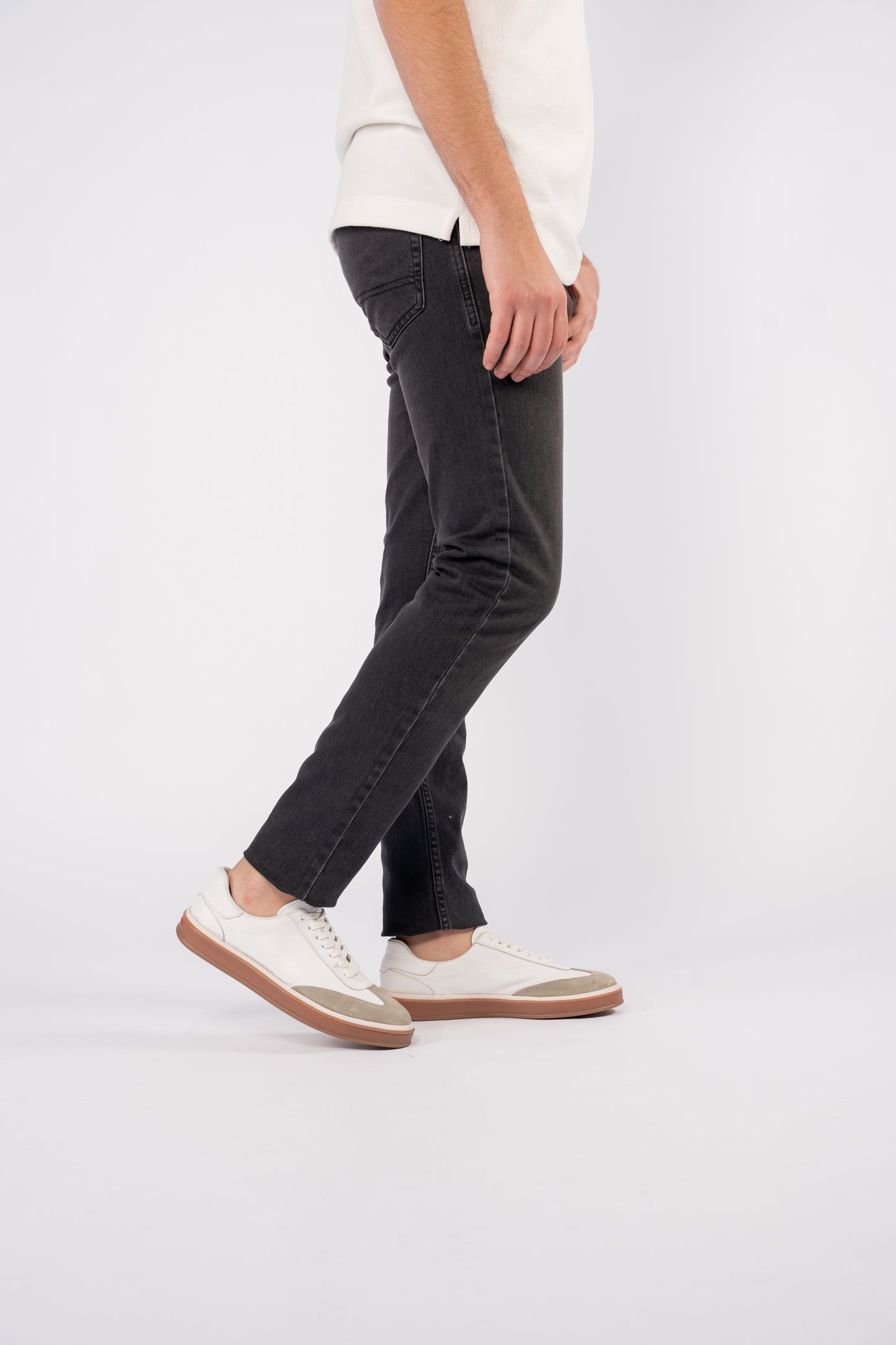 GREY SLIM FIT DENIM