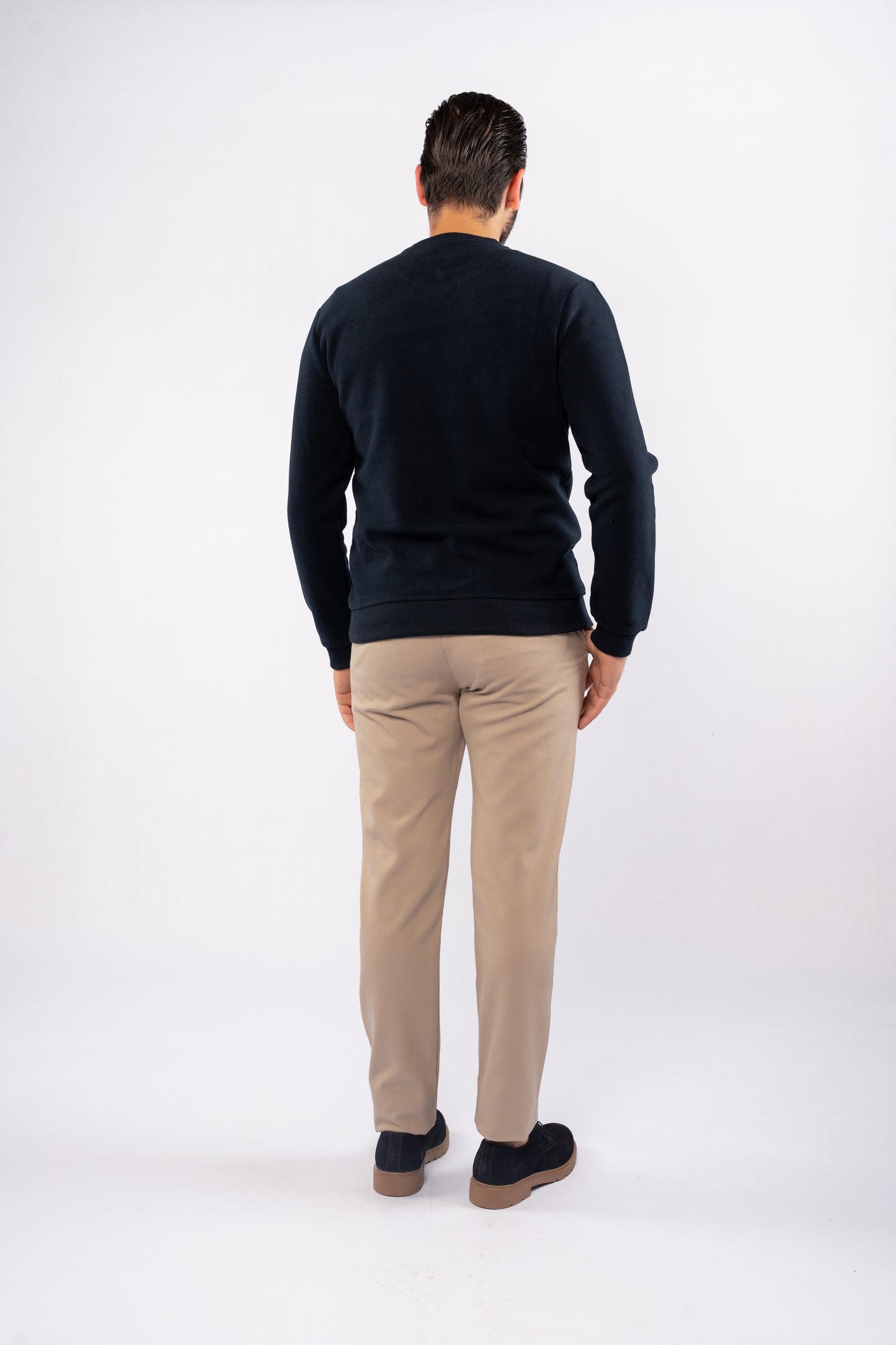 NAVY SELANIK ROUNDNECK SWEATER
