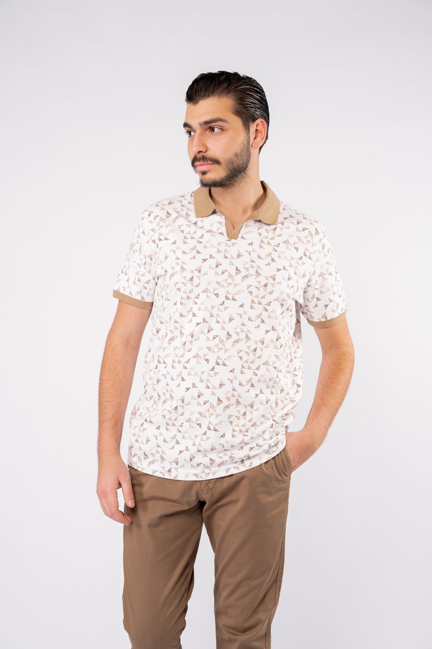 BEIGE GEOMETRICAL POLO