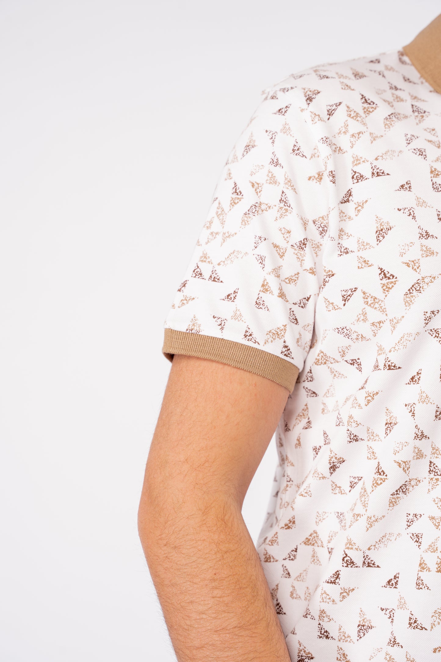 BEIGE GEOMETRICAL POLO