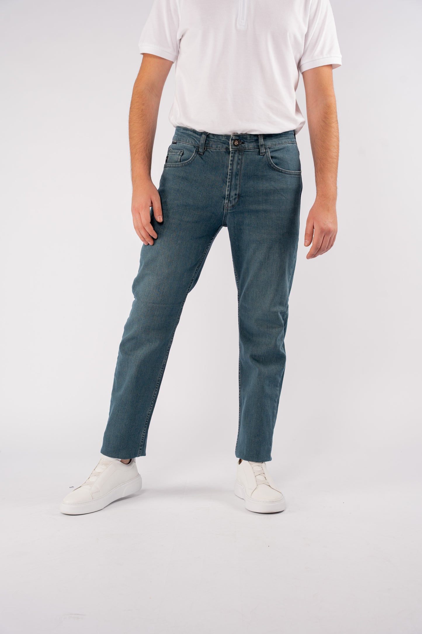 WARM NAVY REGULAR FIT DENIM