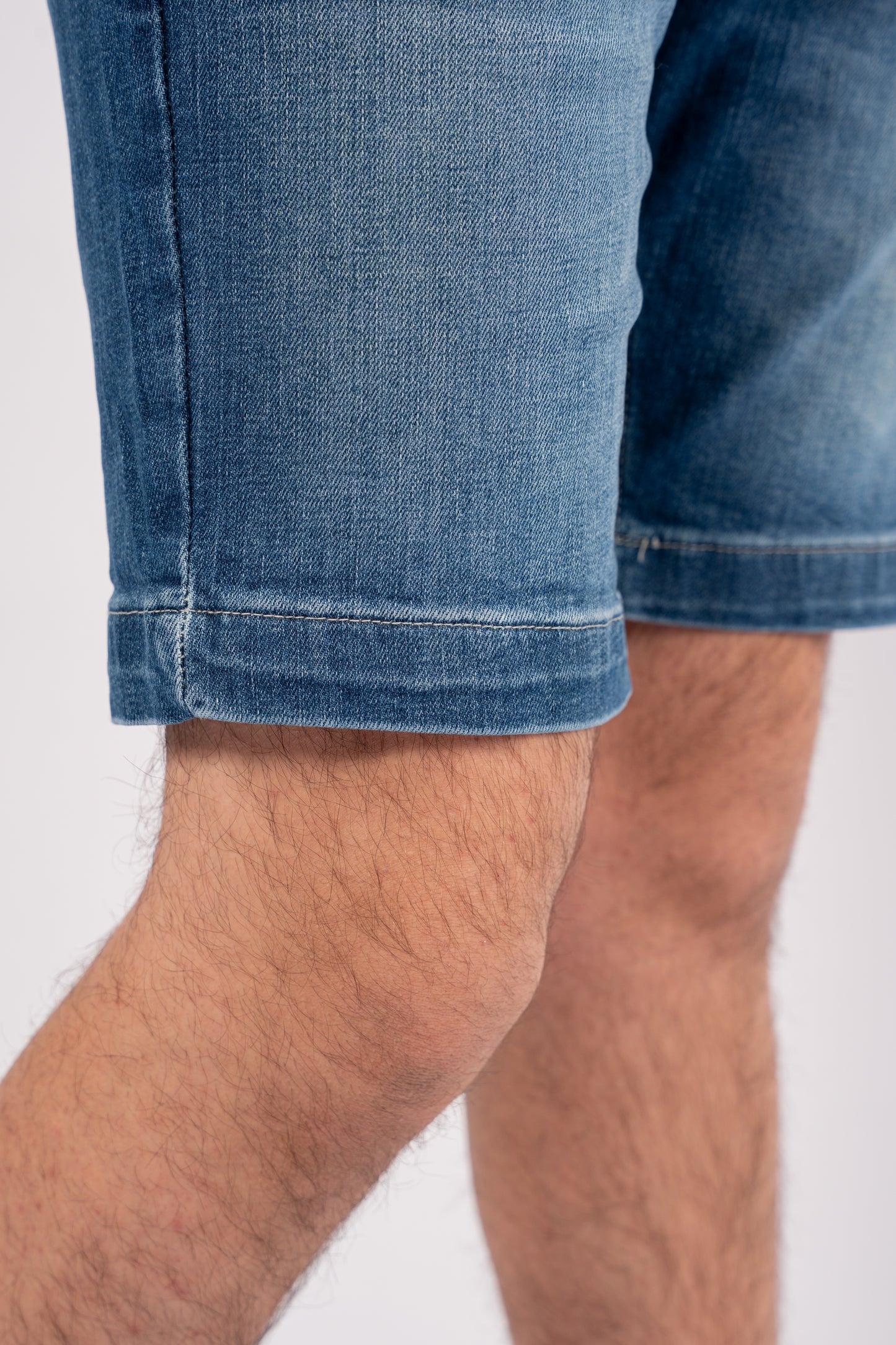 BLUE DENIM SHORT