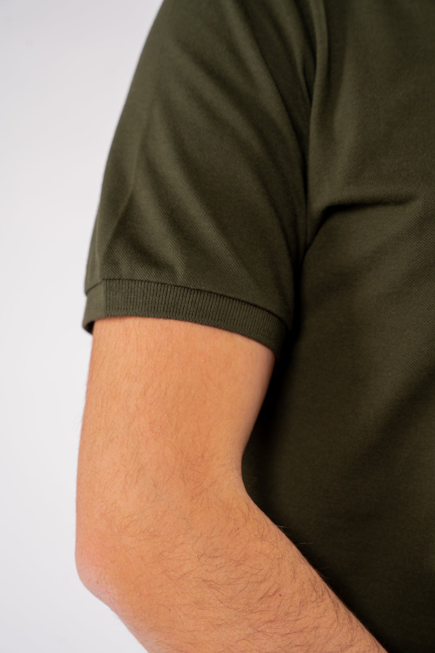 OLIVE PIQUET ZIPPER POLO