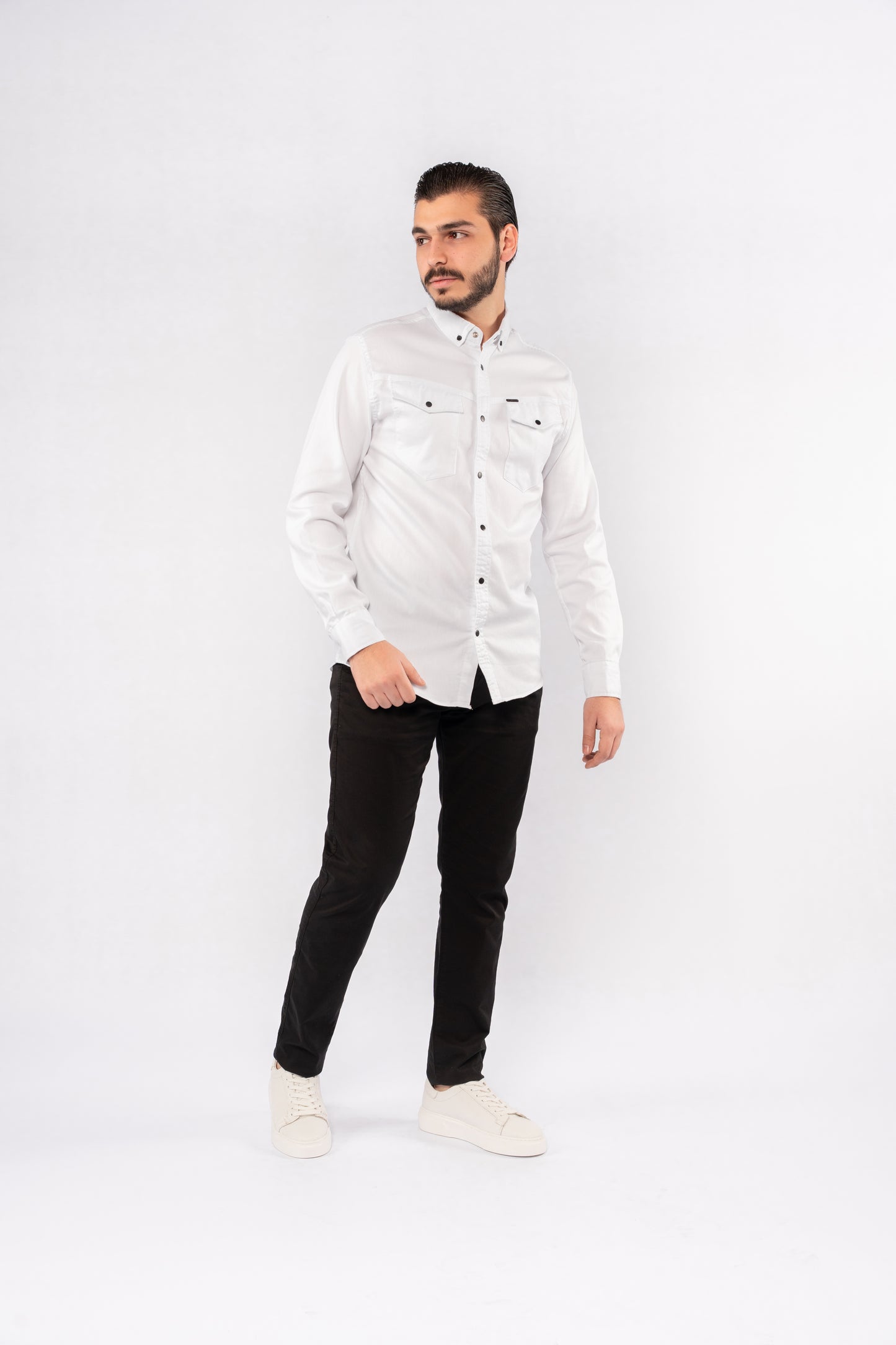 WHITE RELAXED TWO POCKET SHIRT