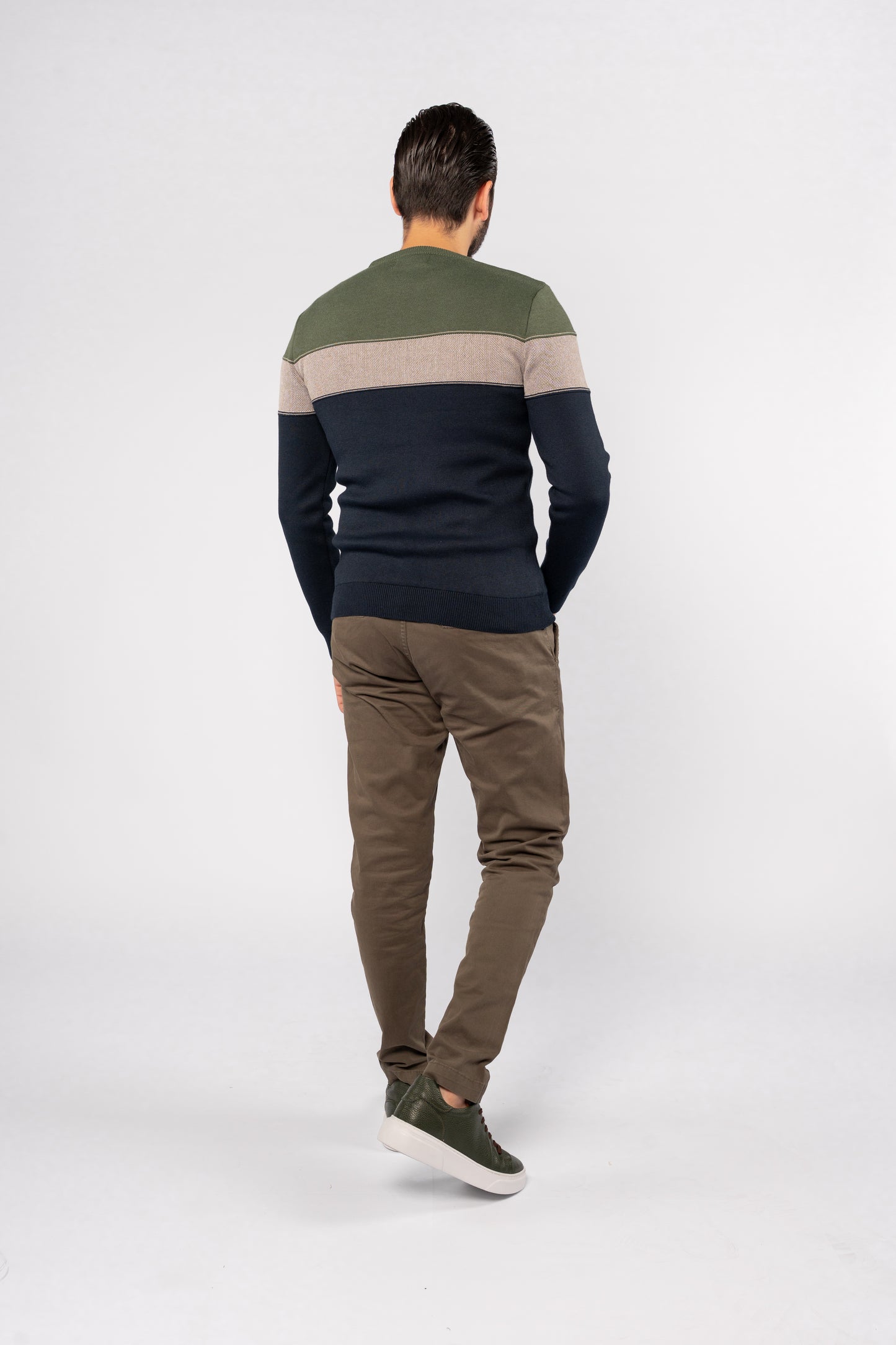 NAVY TRIO COLOR SWEATER
