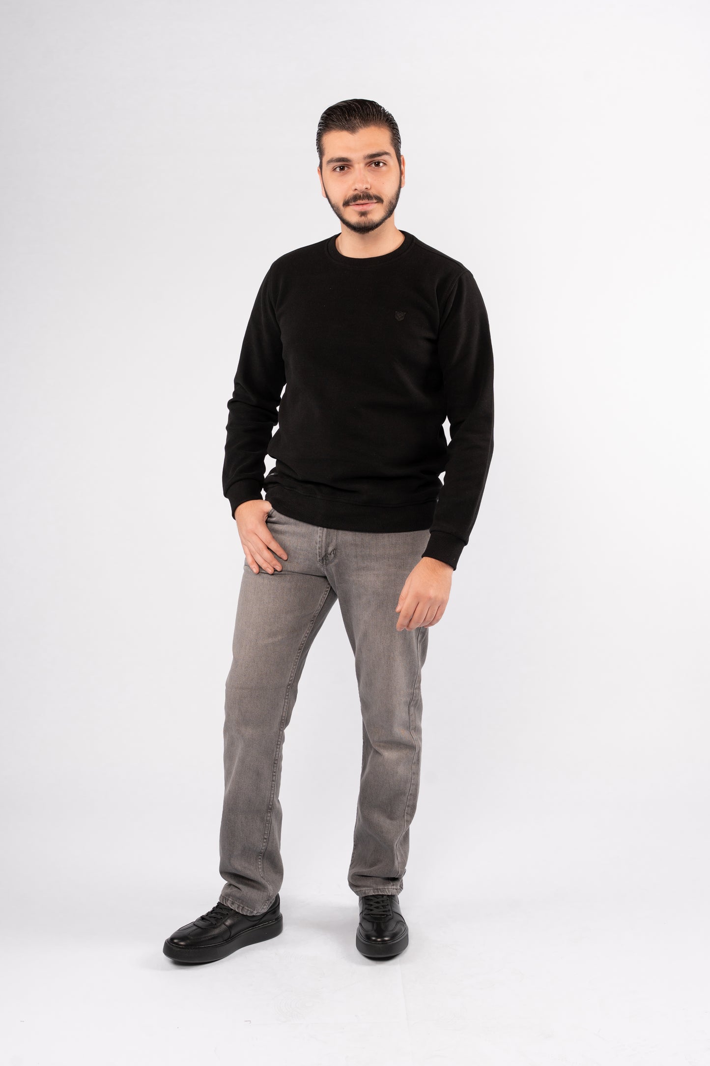 BLACK SELANIK ROUNDNECK SWEATER