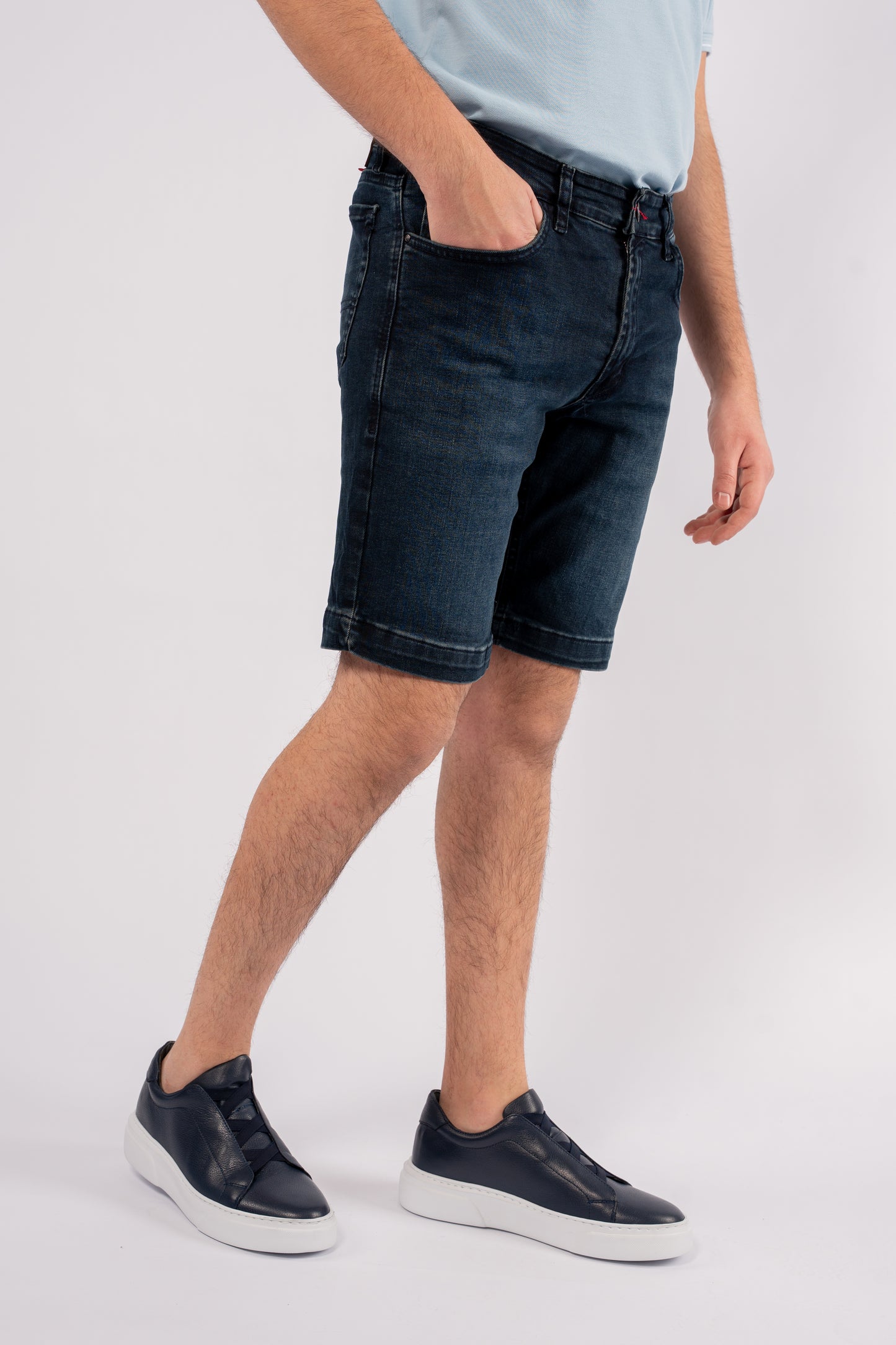 NAVY DENIM SHORT