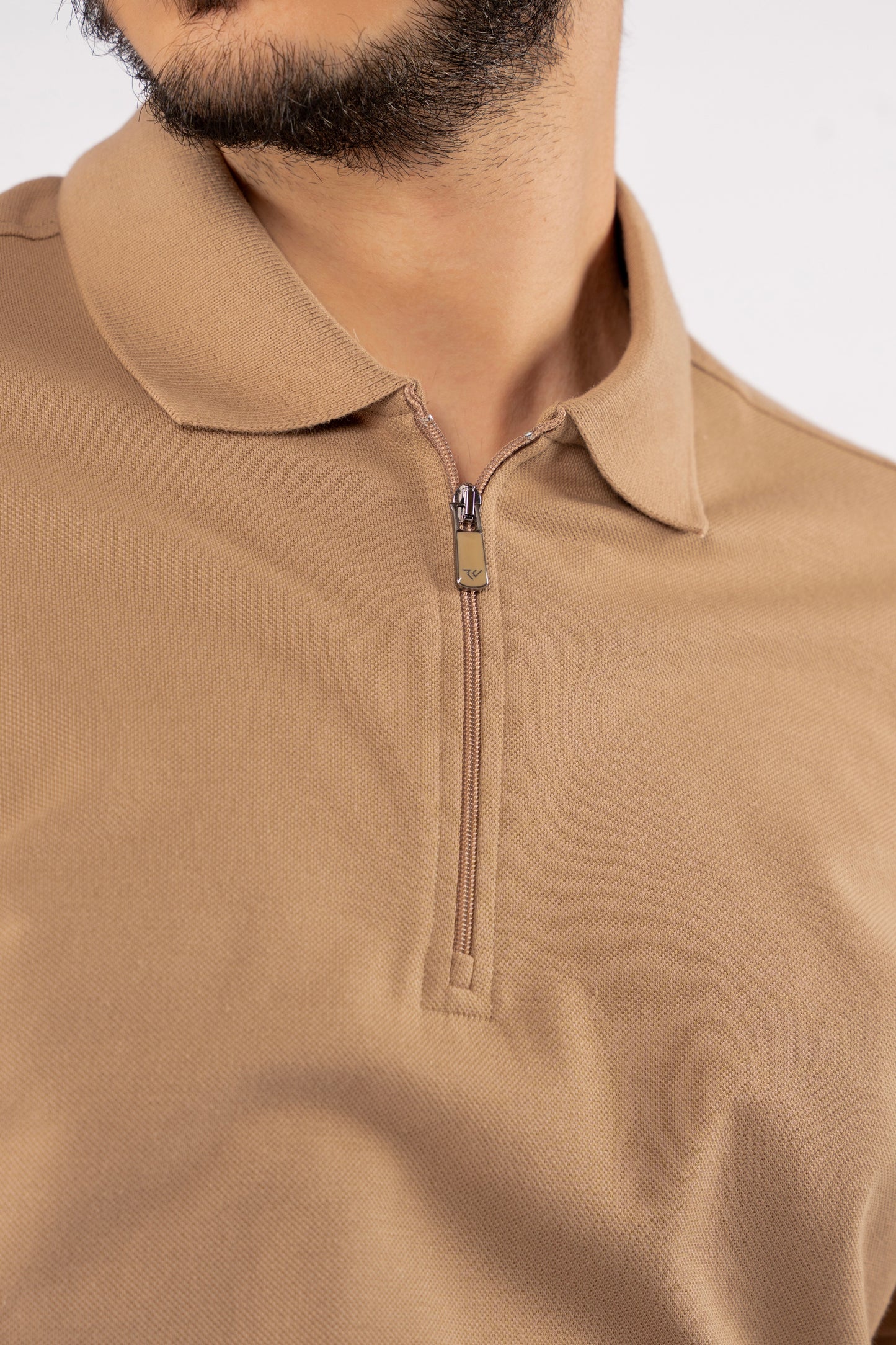 BEIGE PIQUET ZIPPER POLO