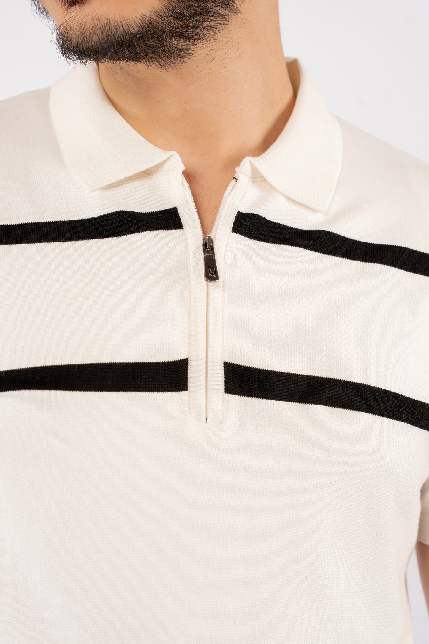 WHITE BLACK LINES ZIPPER POLO