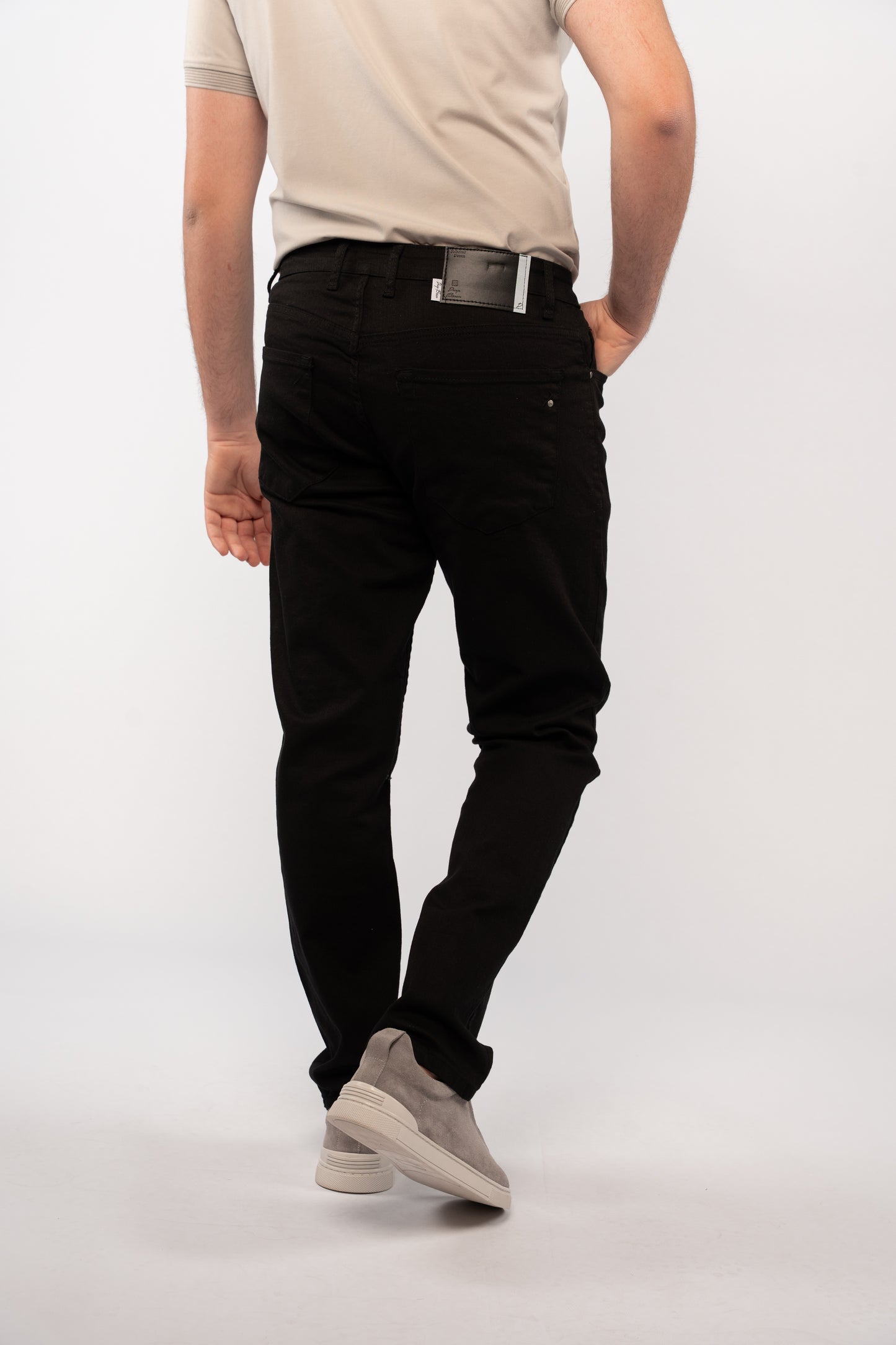 BLACK REGULAR DENIM