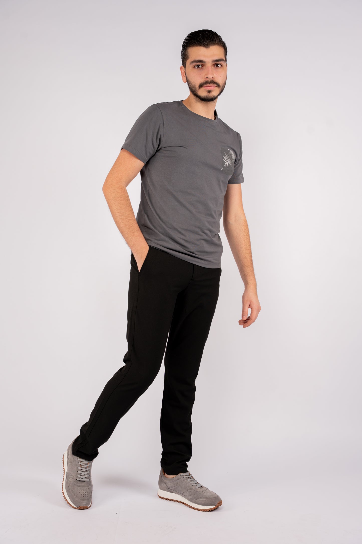 GREY FEATHER TSHIRT
