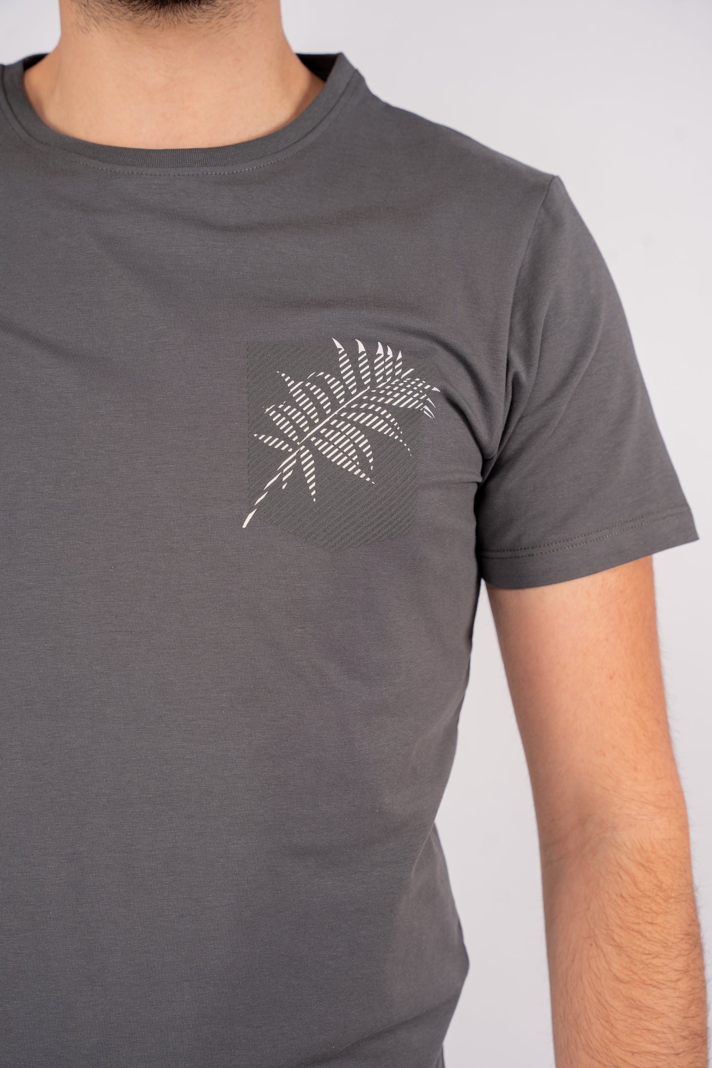 GREY FEATHER TSHIRT