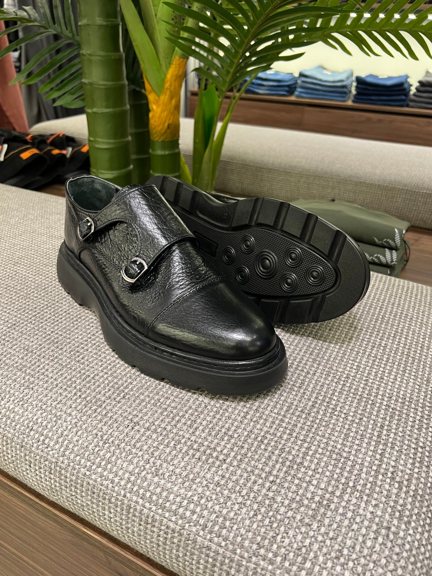 DOUBLE NONK STRAP SHOE