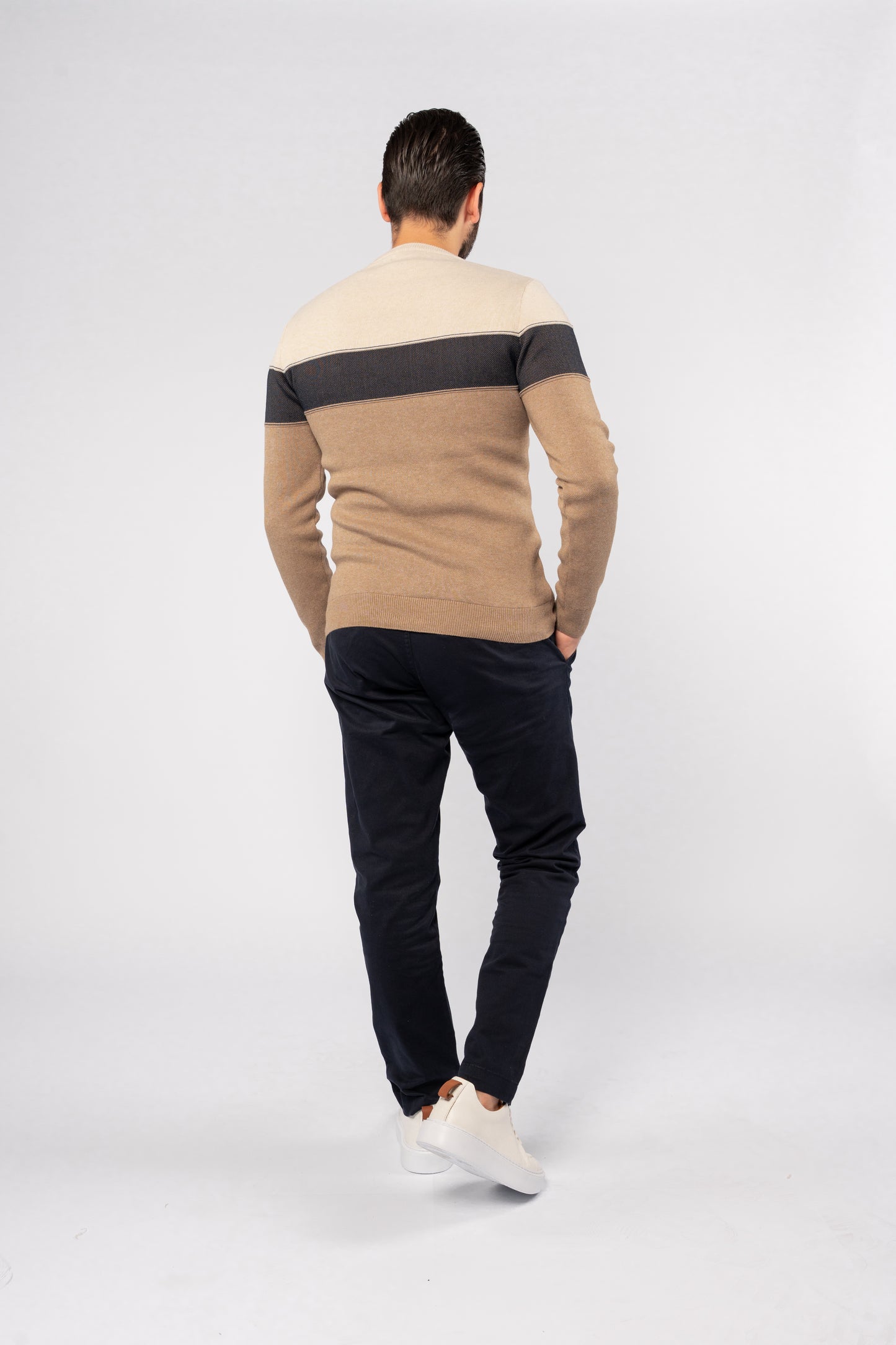 DARK BEIGE TRIO COLOR SWEATER