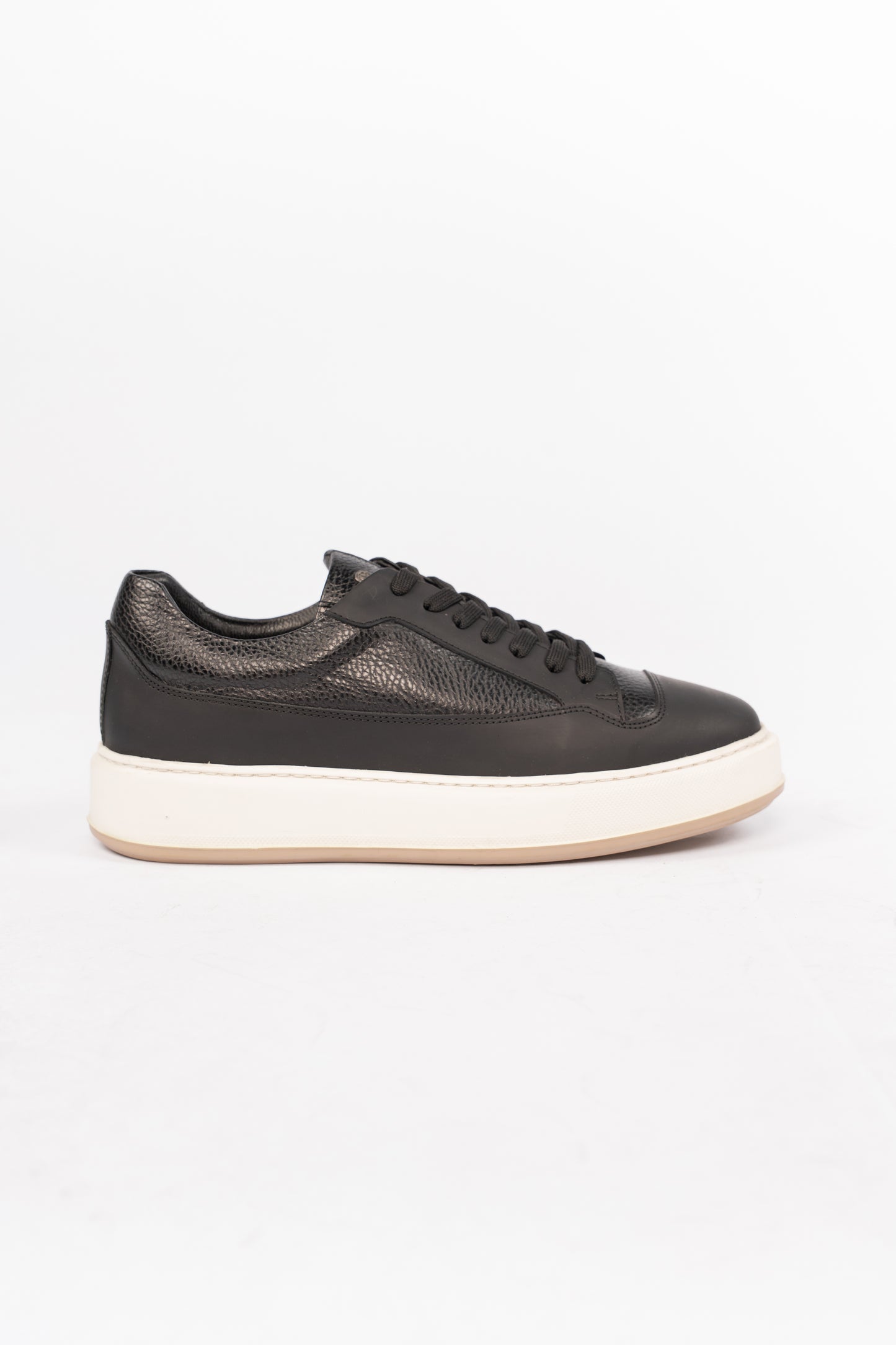 DUALTONE BLACK SNEAKER