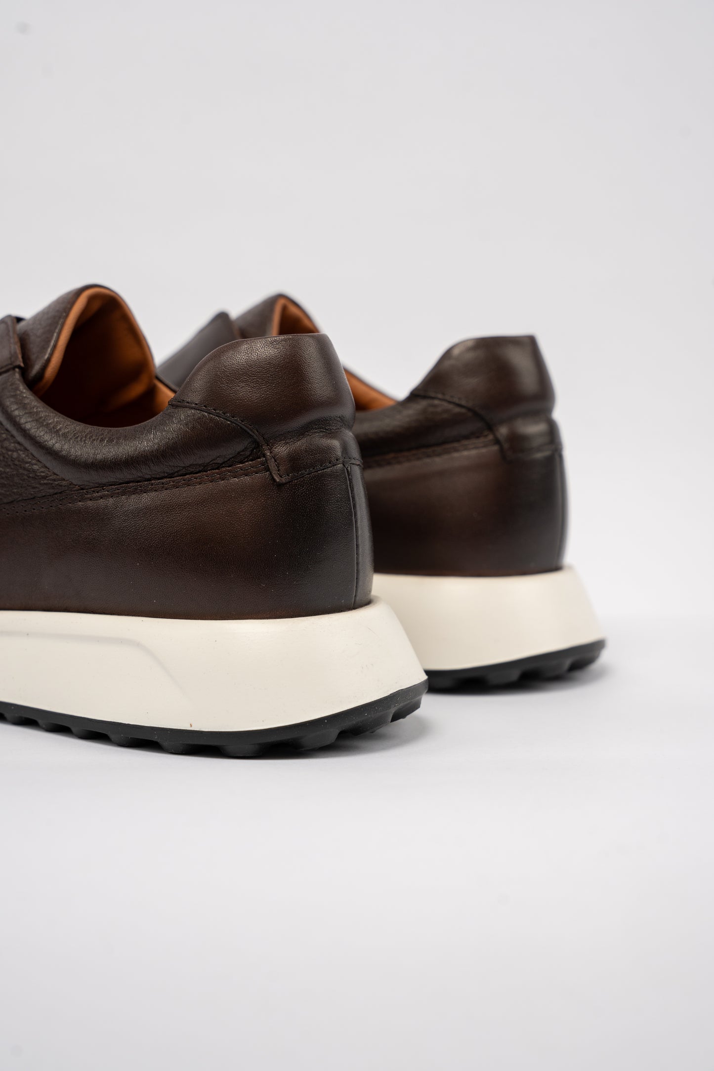 BROWN TIMELESS ELASTIC SNEAKER