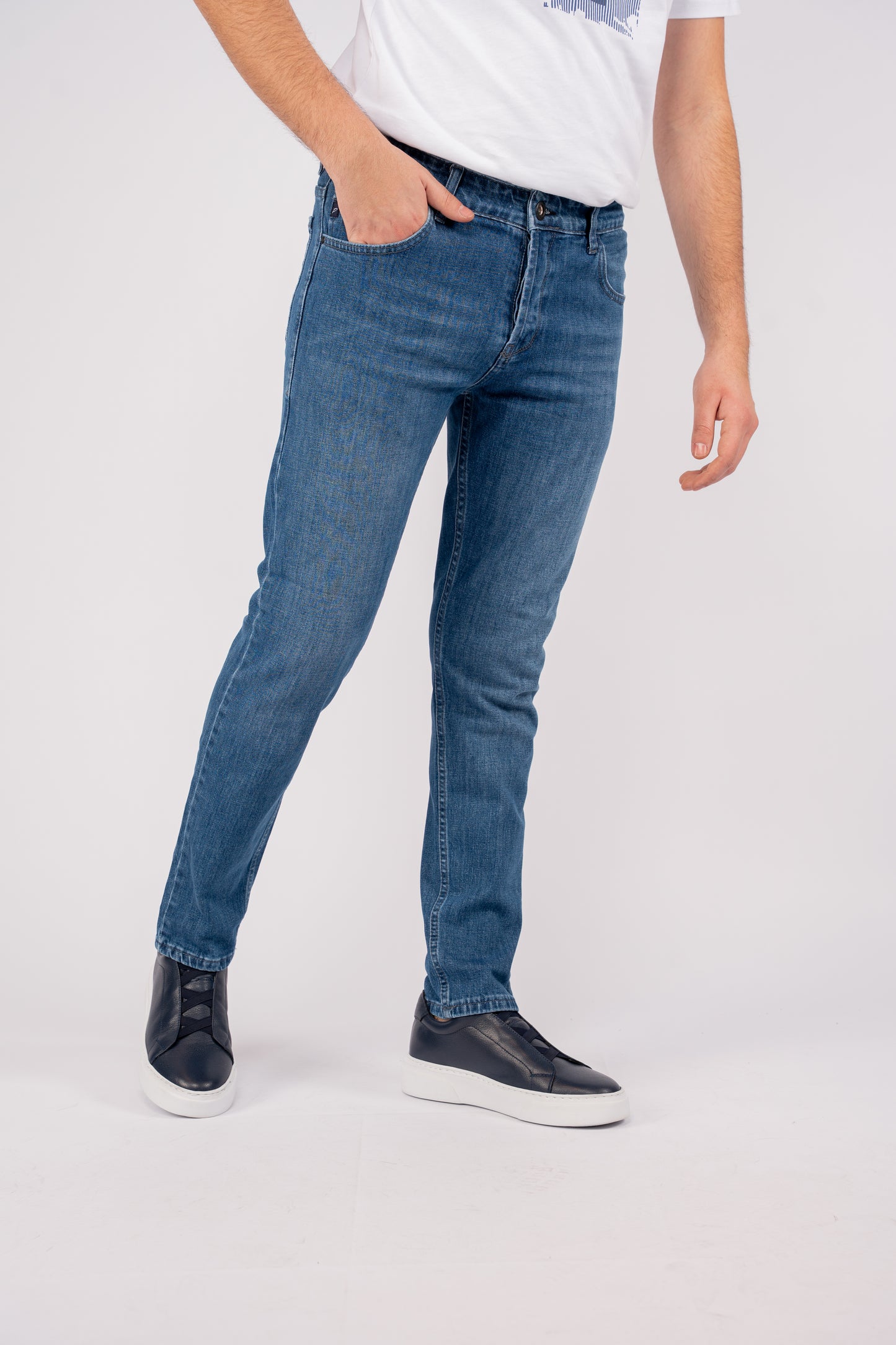 LIGHT NAVY SLIM FIT DENIM