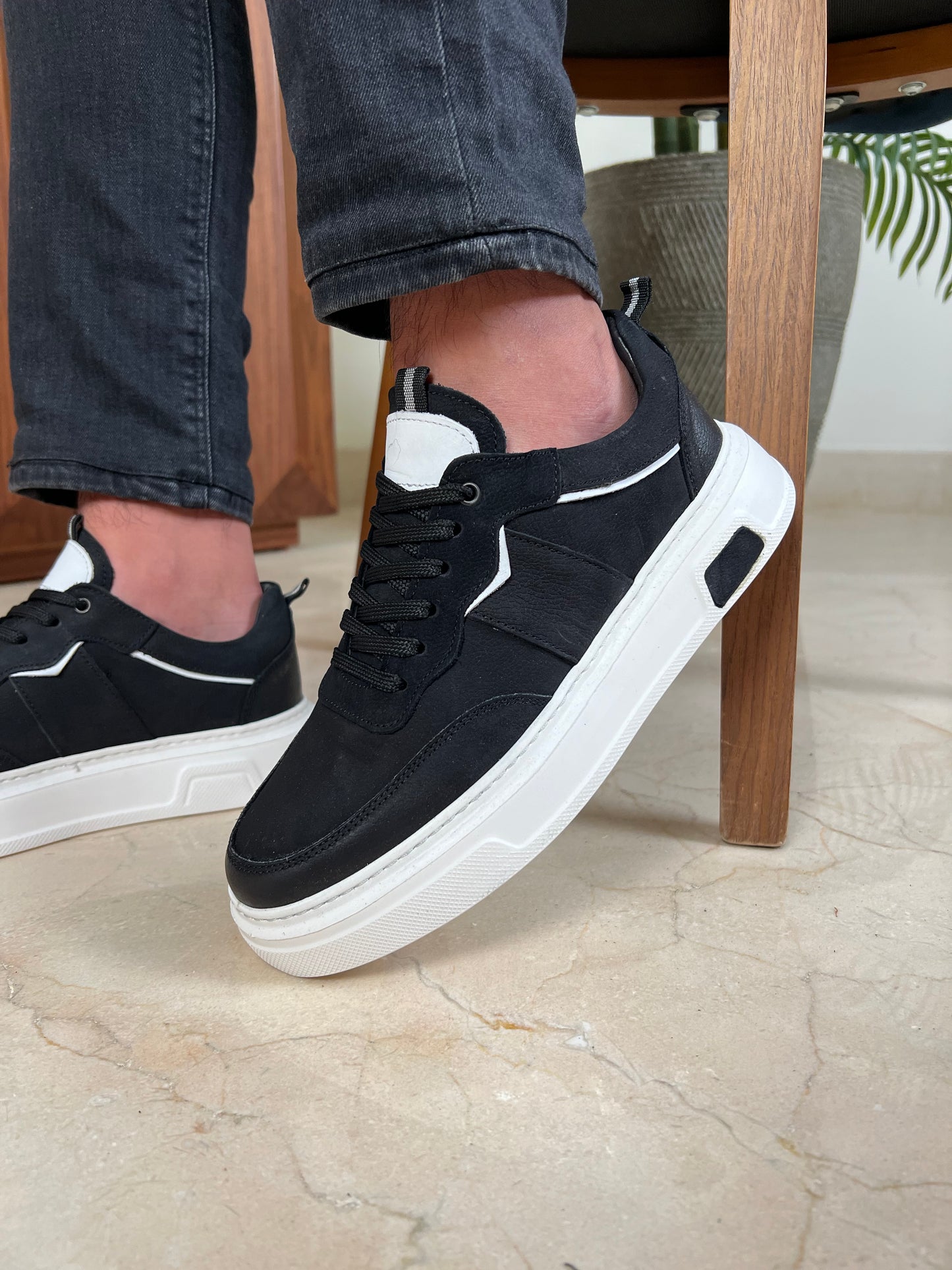 BLACK SUEDE HIGH SOLE SNEAKER