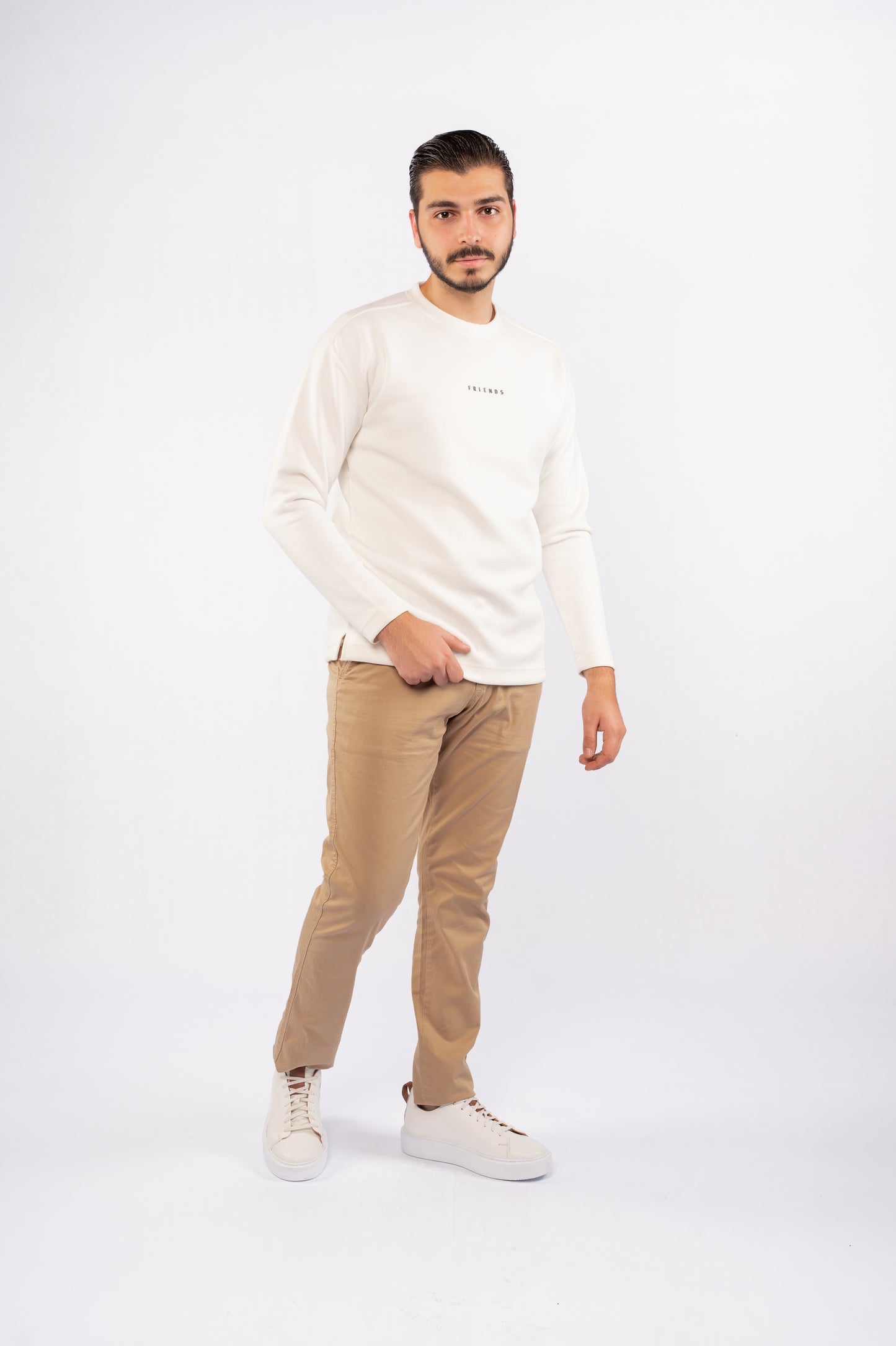 WHITE CASUAL SWEATER