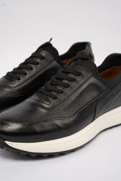 BLACK TIMELESS SNEAKER