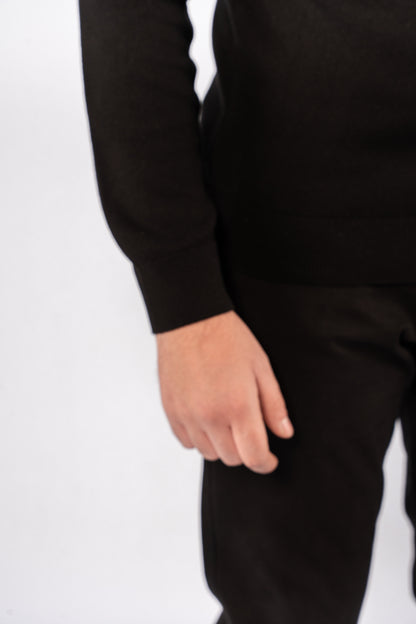 BLACK TURTLENECK SWEATER