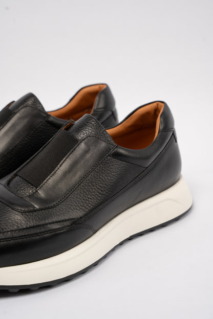 BLACK TIMELESS ELASTIC SNEAKER