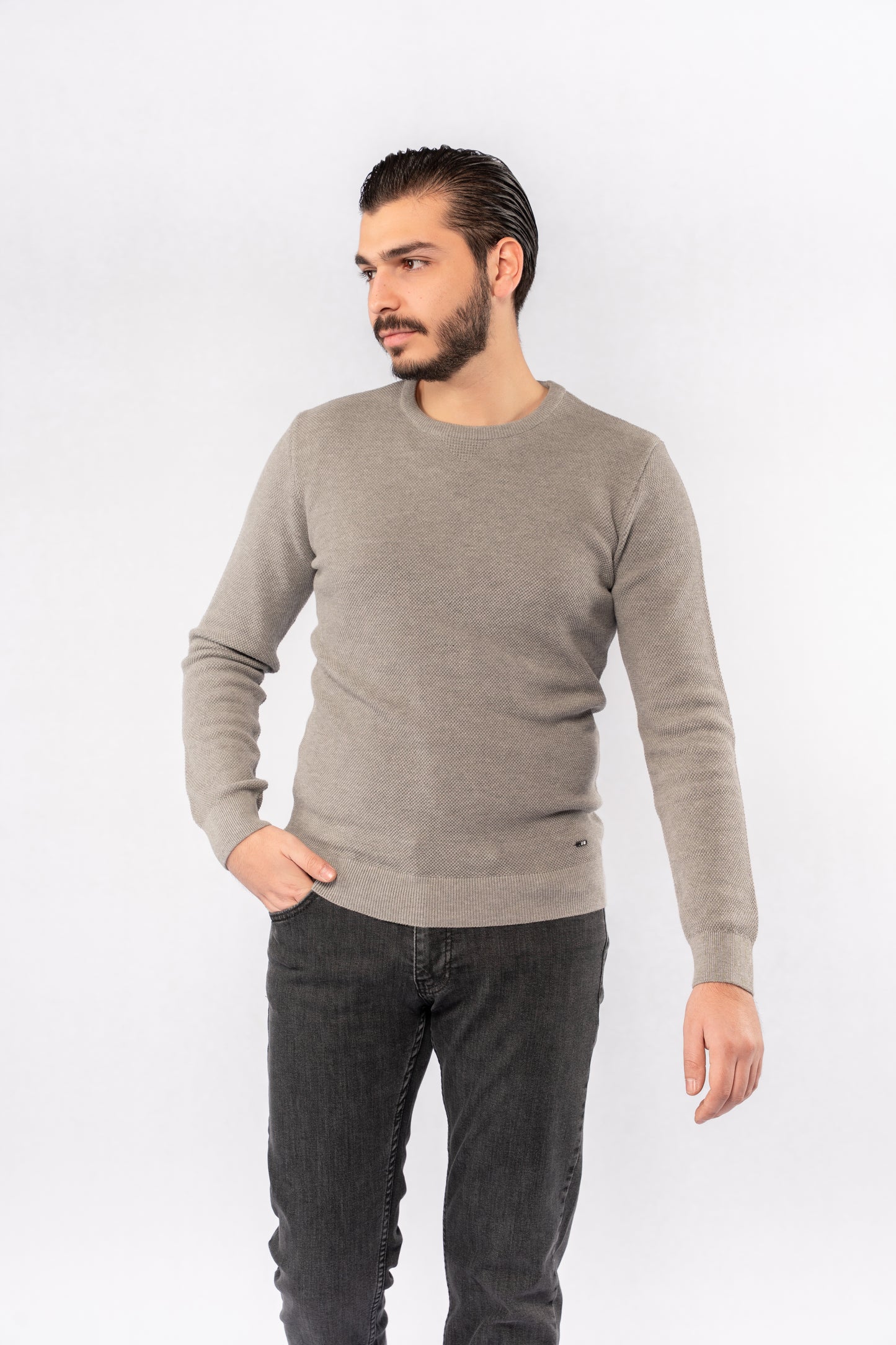 GREY ROUND NECK PIQUET SWEATER