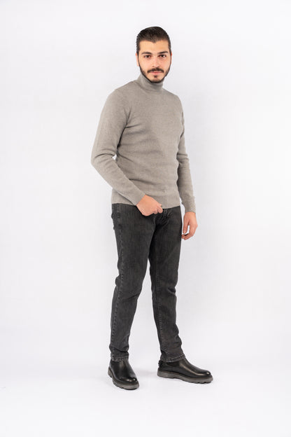 GREY TURTLENECK SWEATER