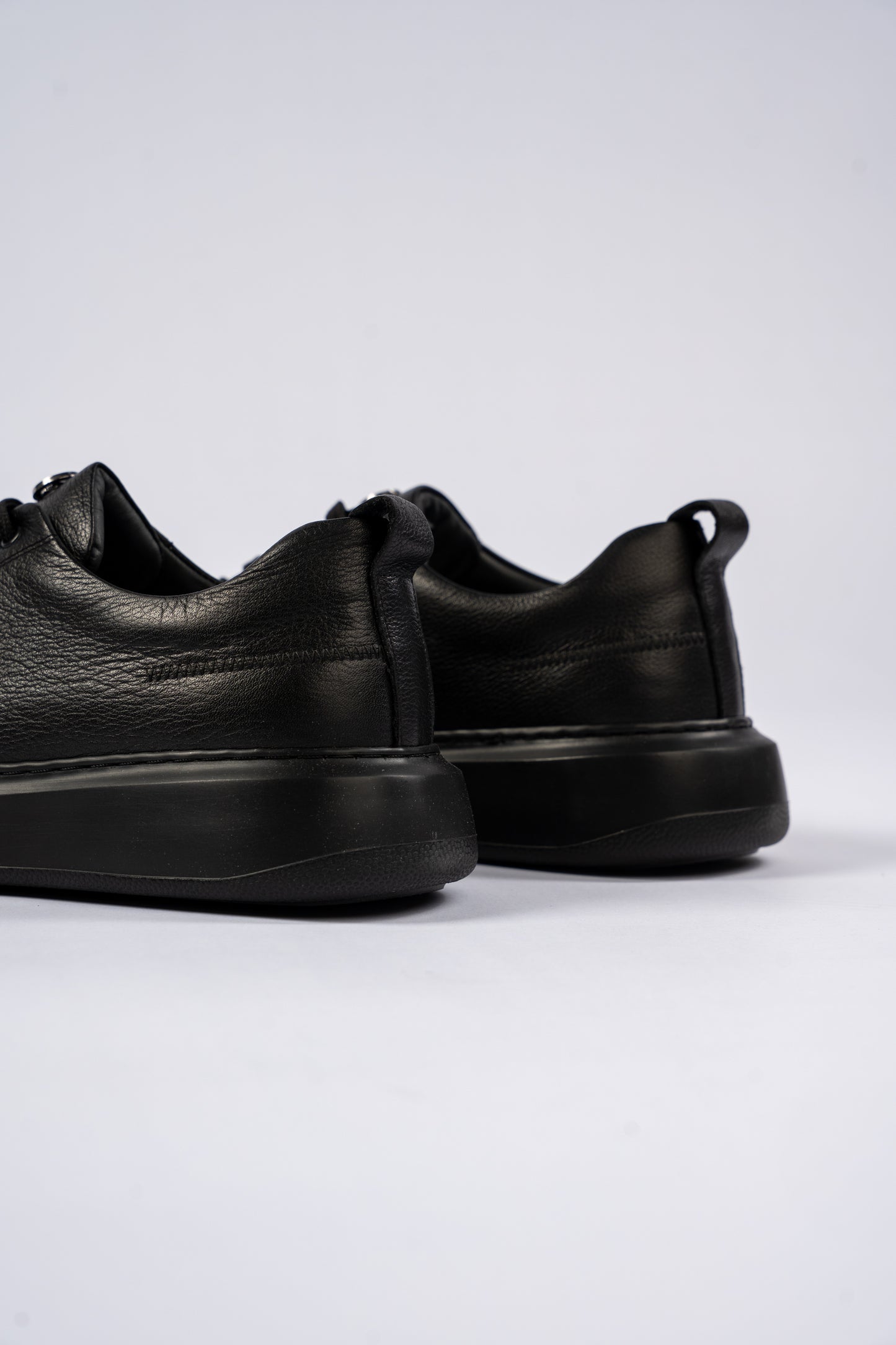 BIG SIZE FULL BLACK SNEAKER