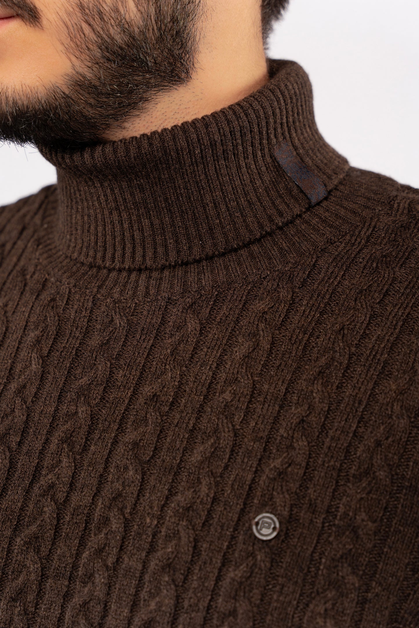 BROWN PATTERNED TURTLENECK
