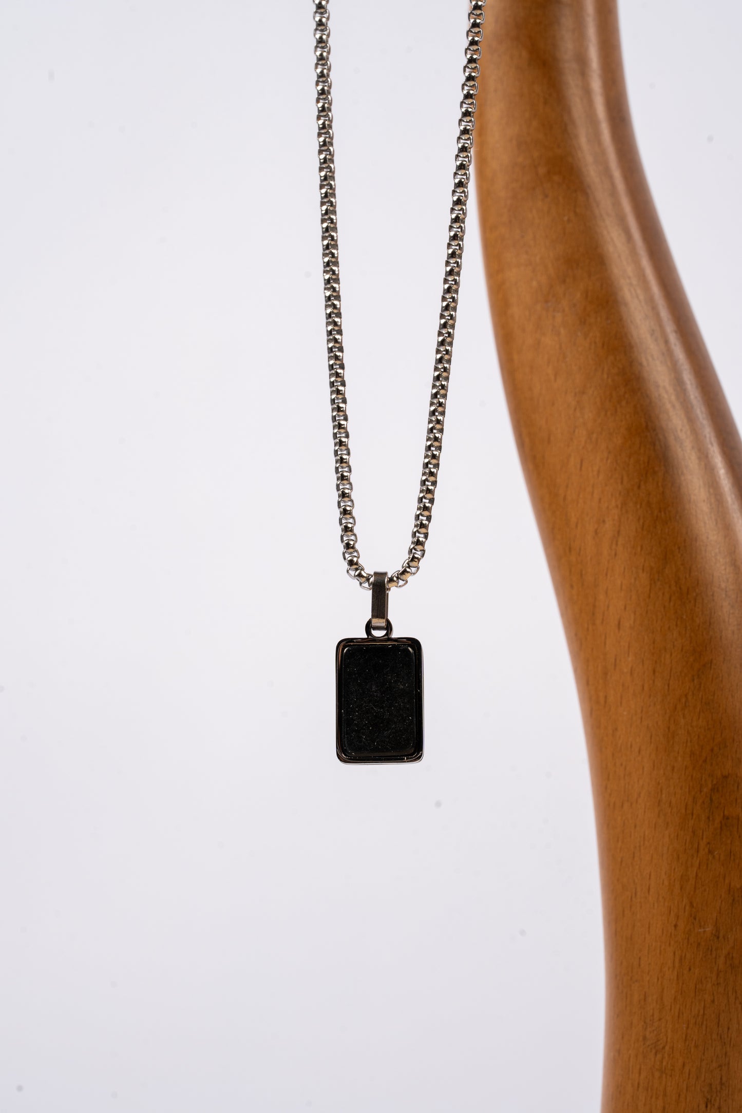 BLACK MARBLE NECKLACE