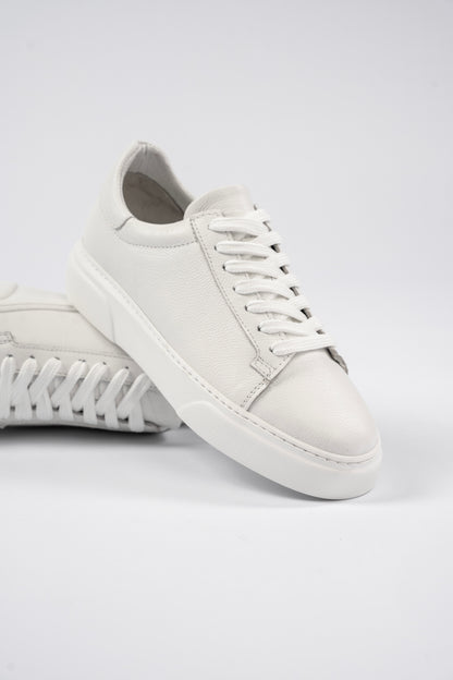 WHITE LEATHER SNEAKER