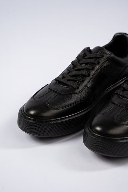 CASUAL FULL BLACK SNEAKER