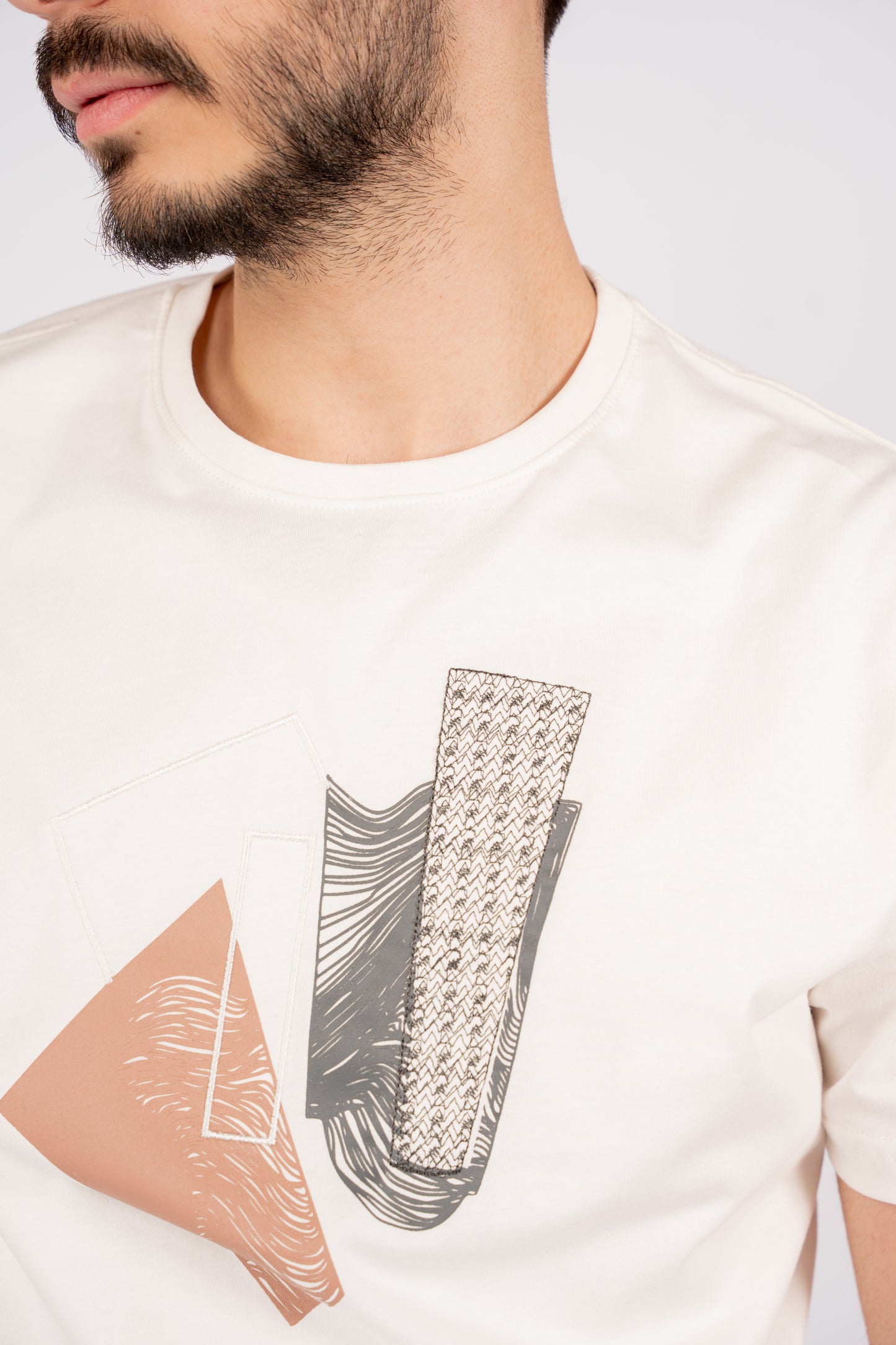BEIGE GREY ABSTRACT TSHIRT